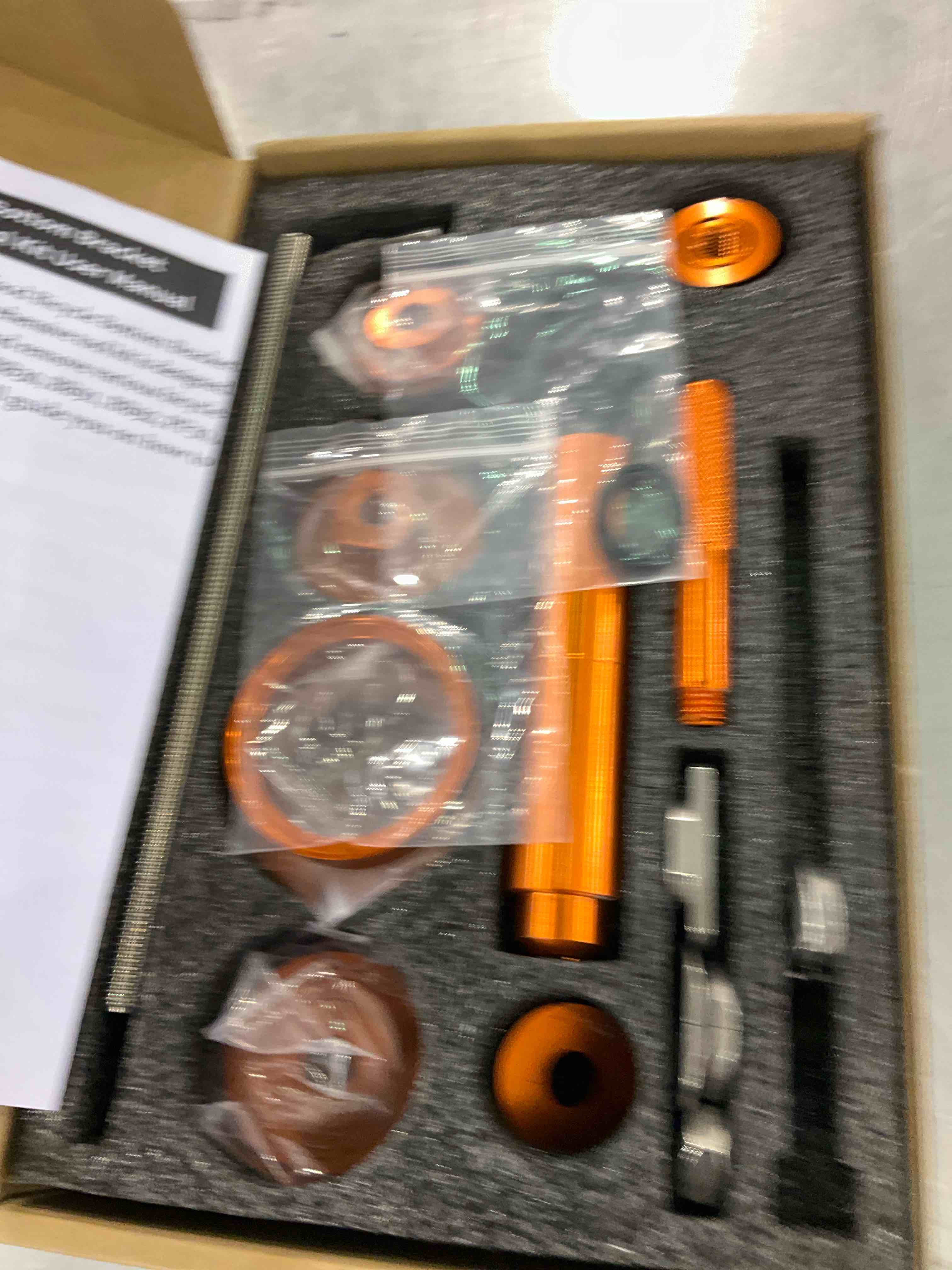 https://s3.amazonaws.com/lotting-images-prod/BargainHunt/EXS01587214_1715255807869.jpeg