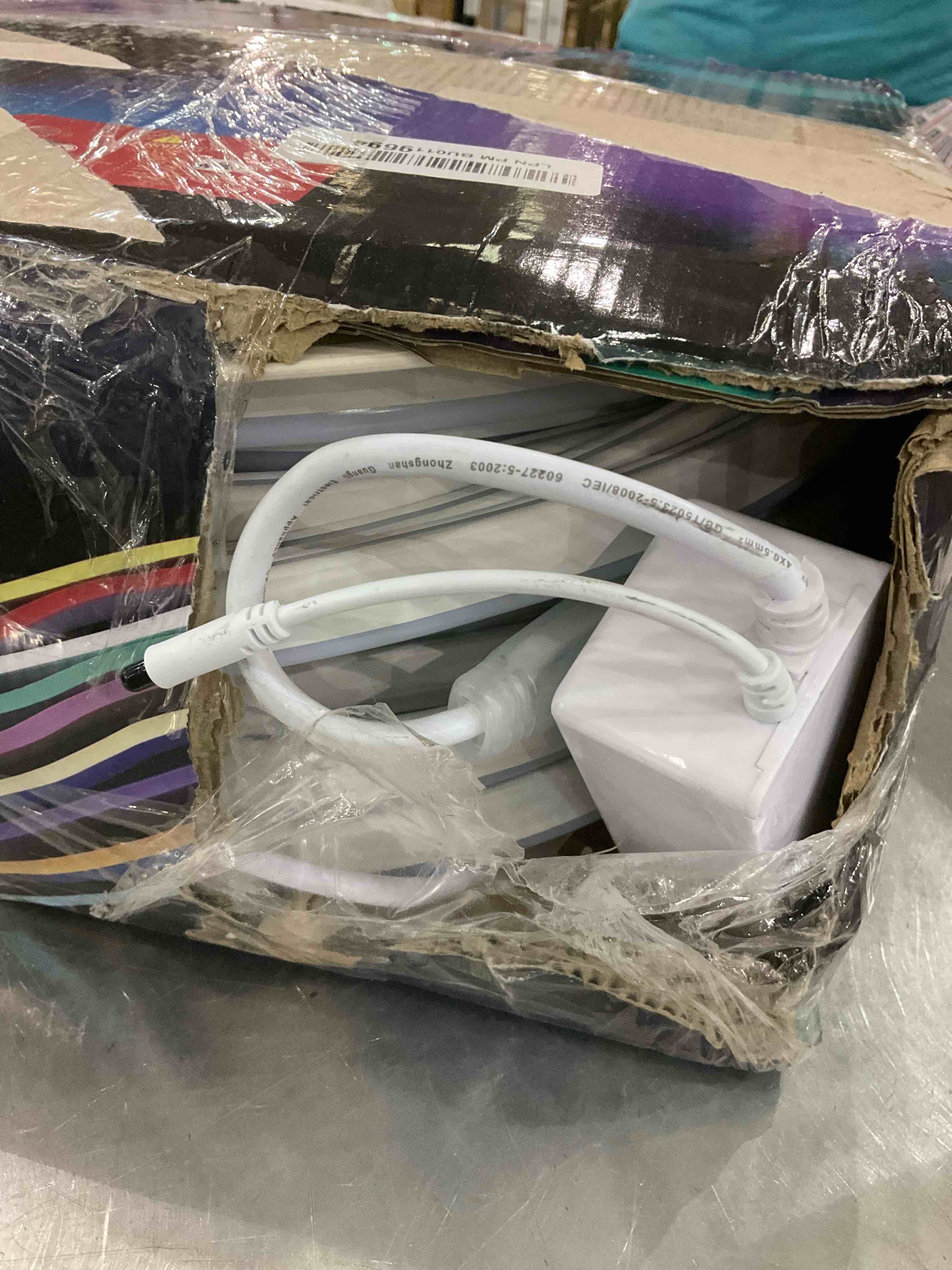 https://s3.amazonaws.com/lotting-images-prod/BargainHunt/EXS01587429_1717512190484.jpeg