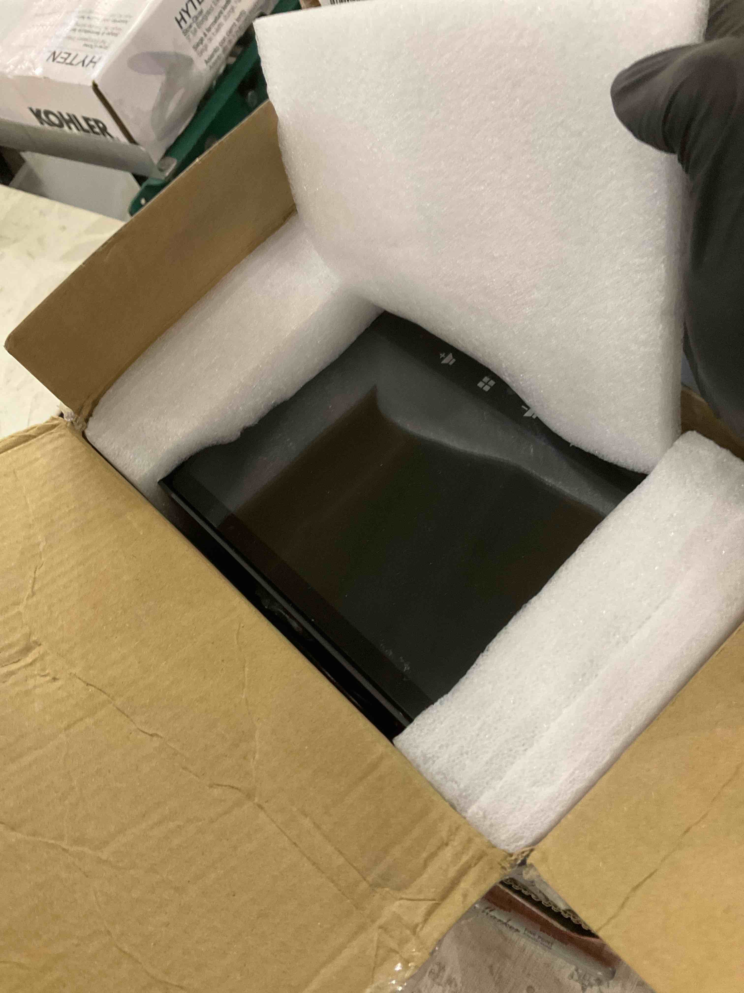 https://s3.amazonaws.com/lotting-images-prod/BargainHunt/EXS01587442_1717508665094.jpeg