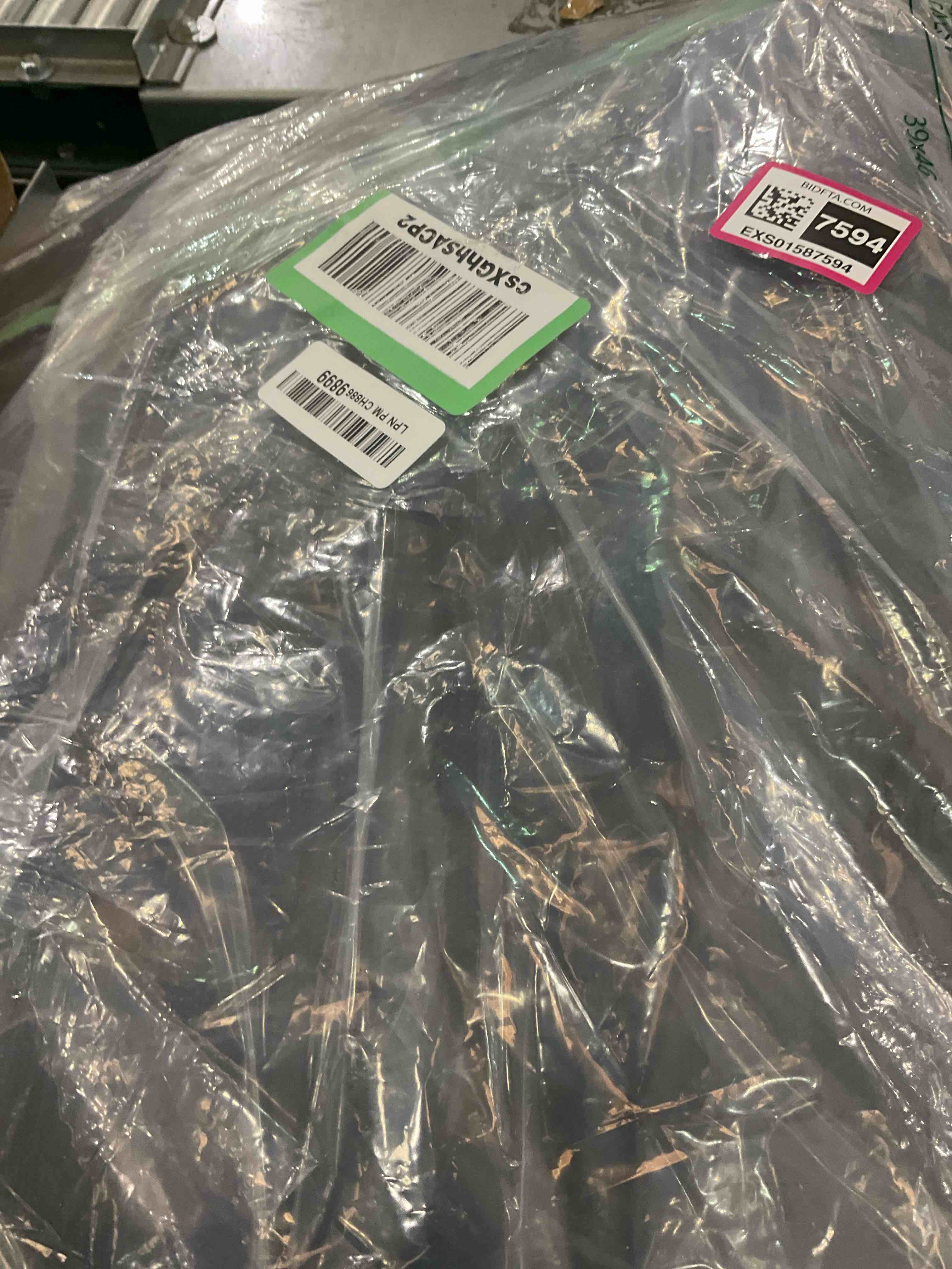 https://s3.amazonaws.com/lotting-images-prod/BargainHunt/EXS01587594_1714144023056.jpeg