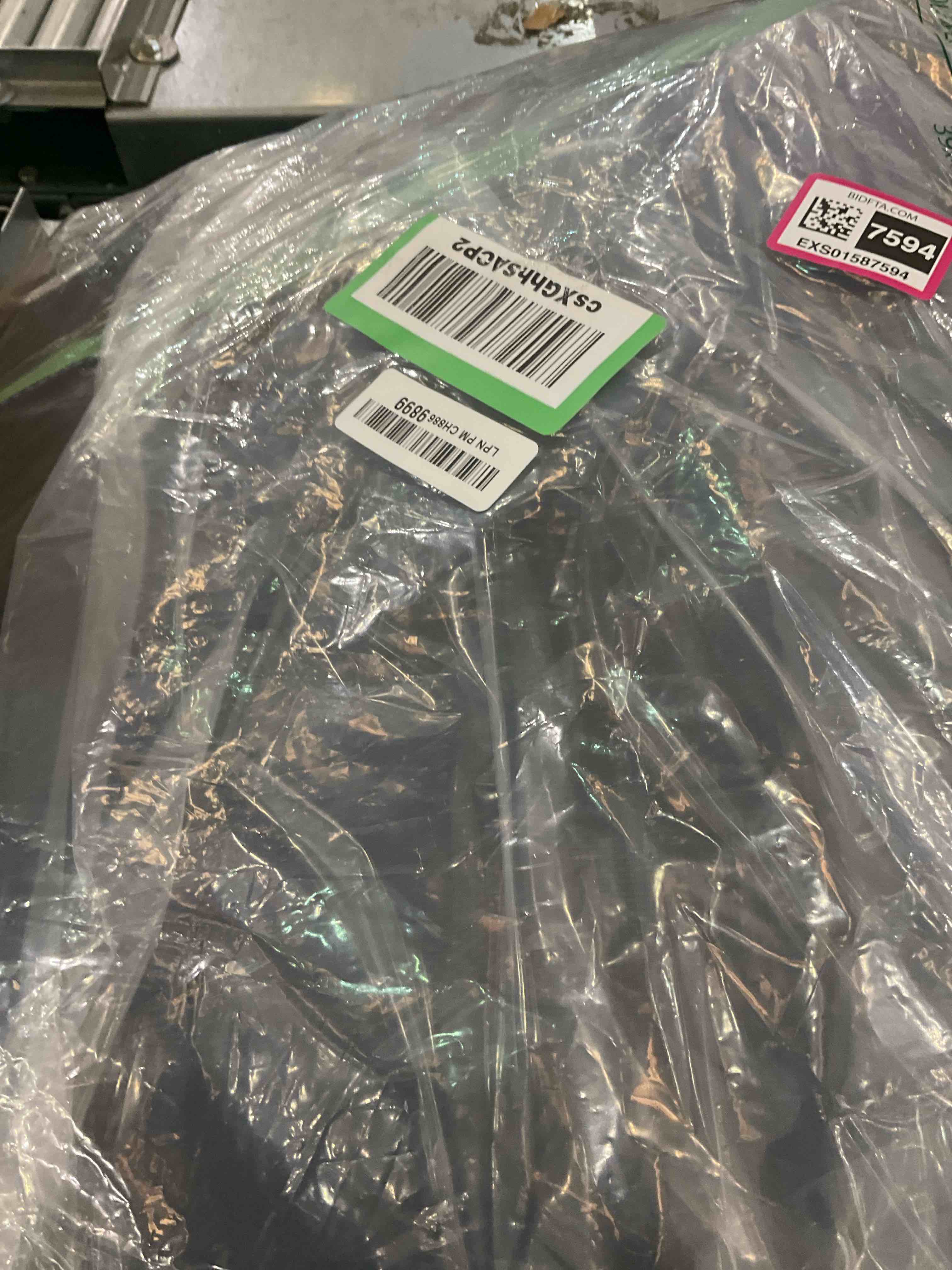 https://s3.amazonaws.com/lotting-images-prod/BargainHunt/EXS01587594_1714144038141.jpeg