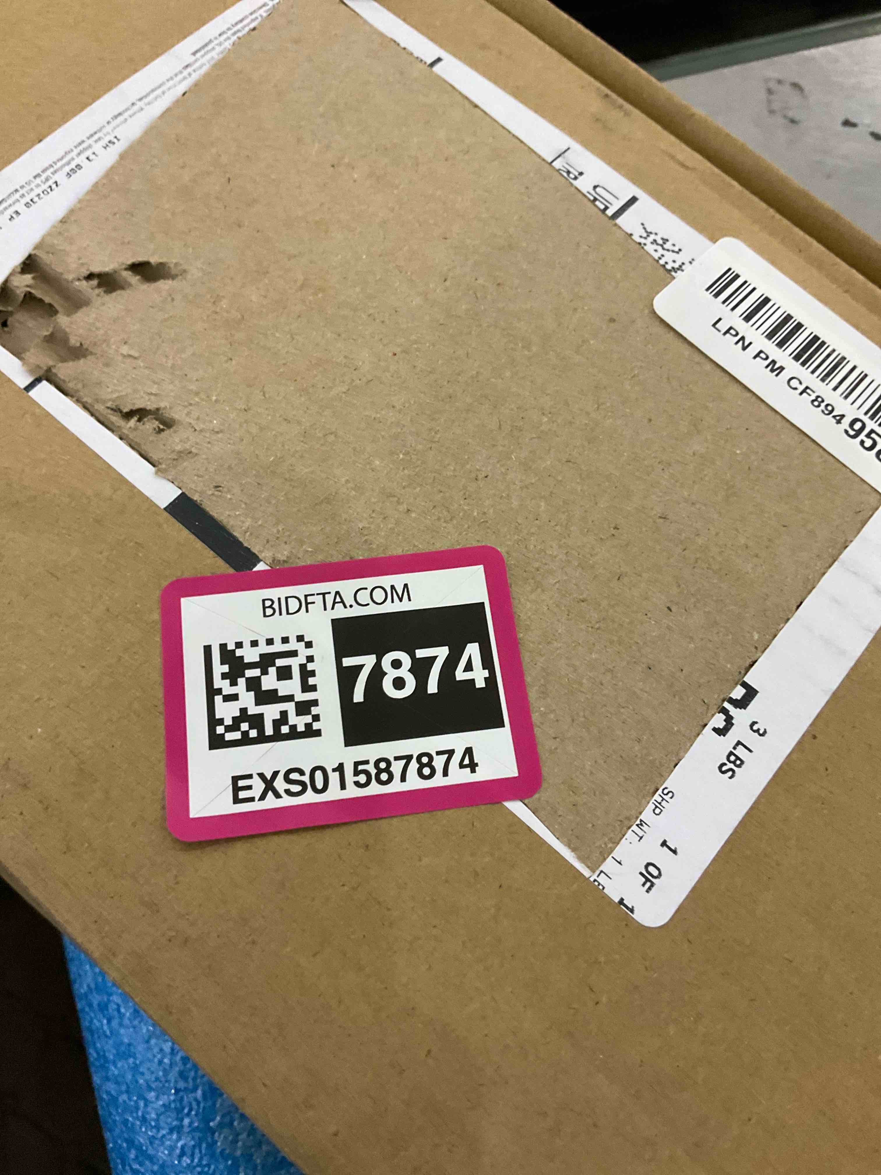 https://s3.amazonaws.com/lotting-images-prod/BargainHunt/EXS01587874_1715697882297.jpeg