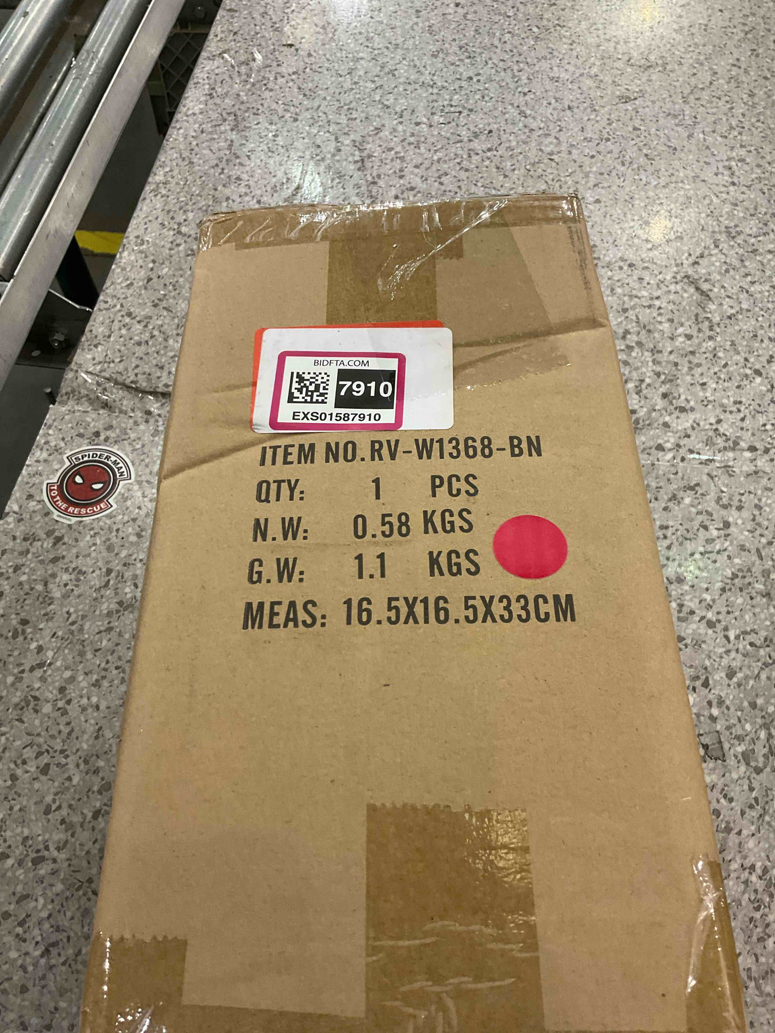 https://s3.amazonaws.com/lotting-images-prod/BargainHunt/EXS01587910_1715953543821.jpeg