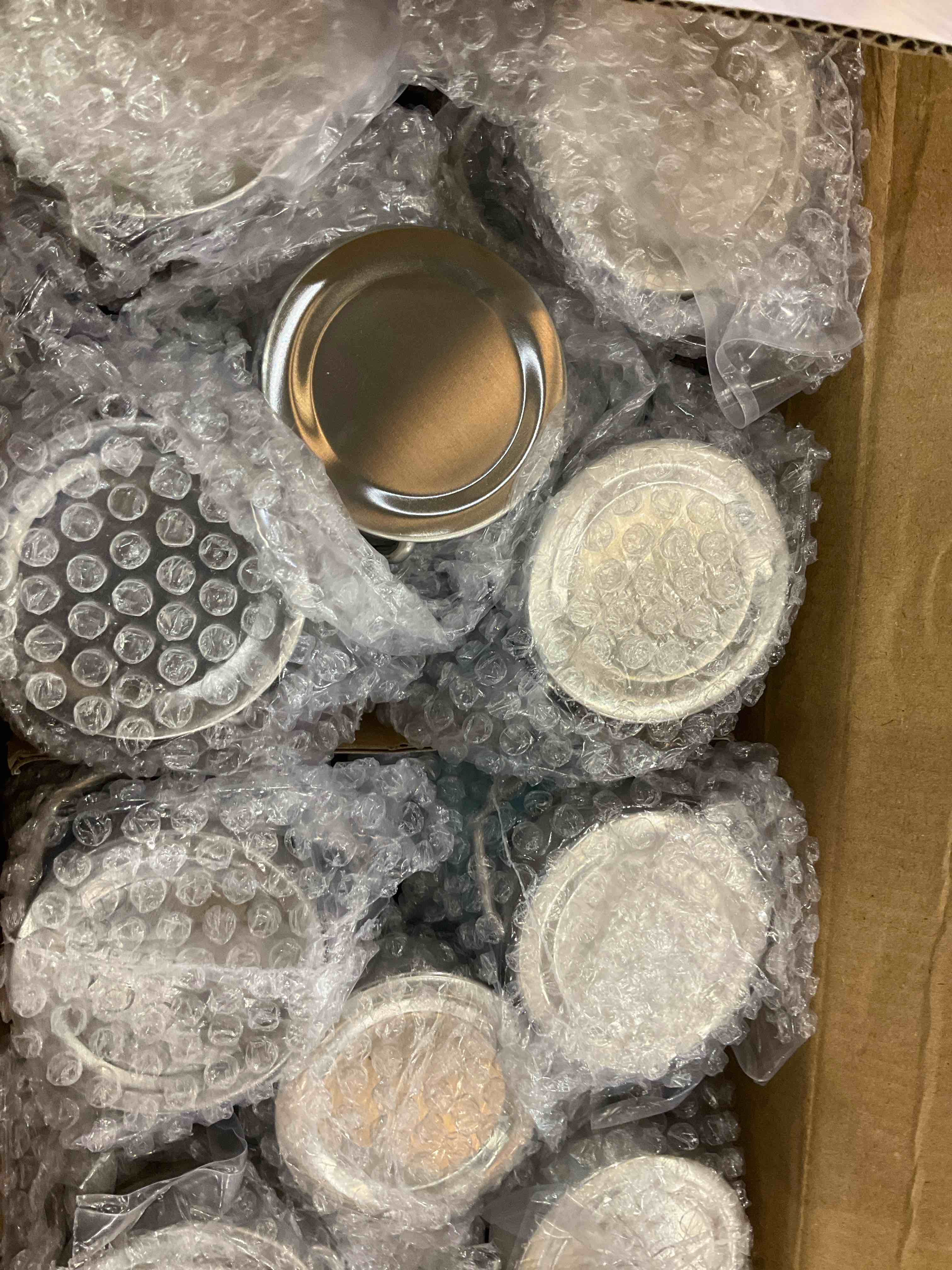 https://s3.amazonaws.com/lotting-images-prod/BargainHunt/EXS01587922_1716211766656.jpeg