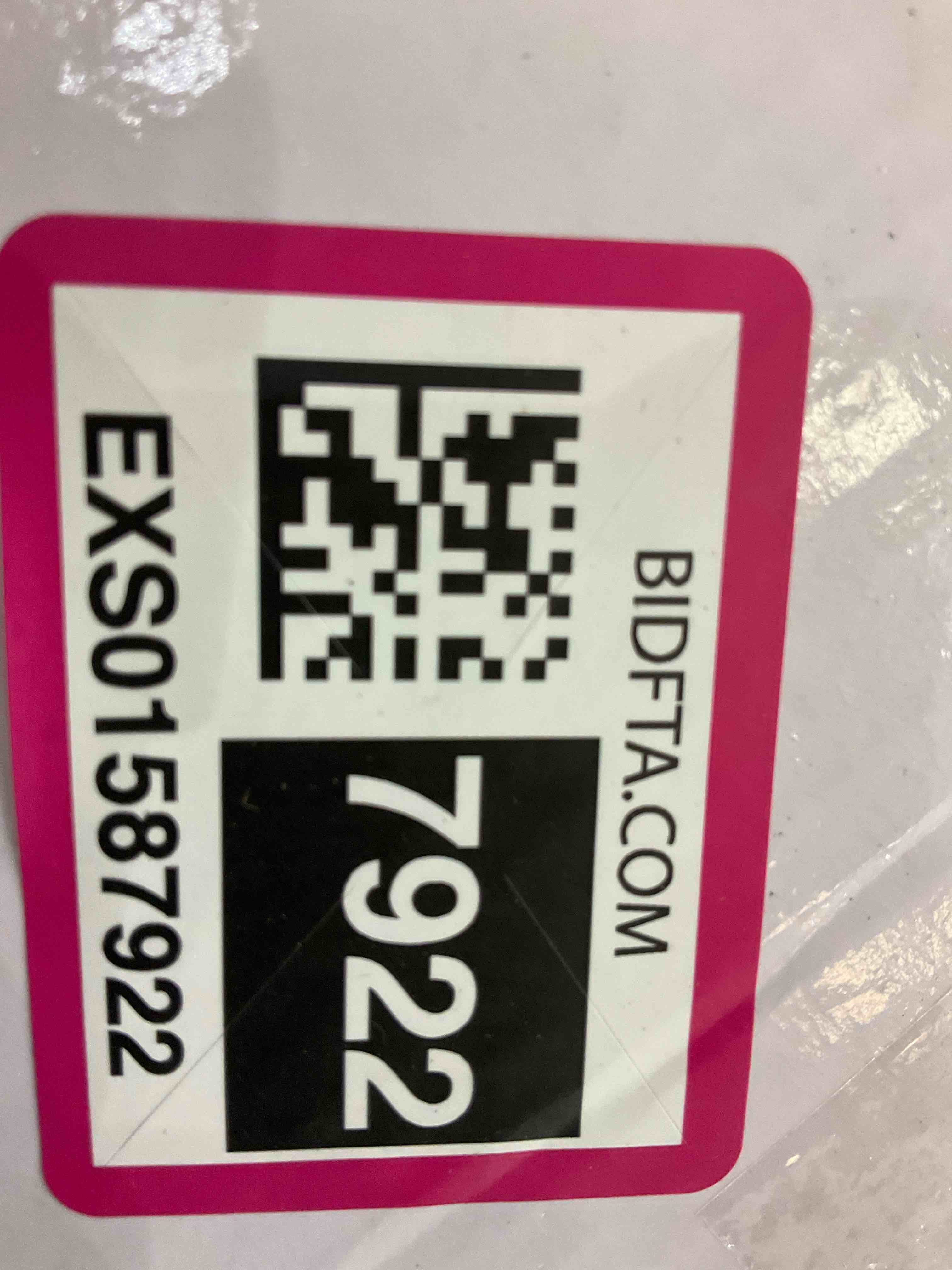 https://s3.amazonaws.com/lotting-images-prod/BargainHunt/EXS01587922_1716211831915.jpeg