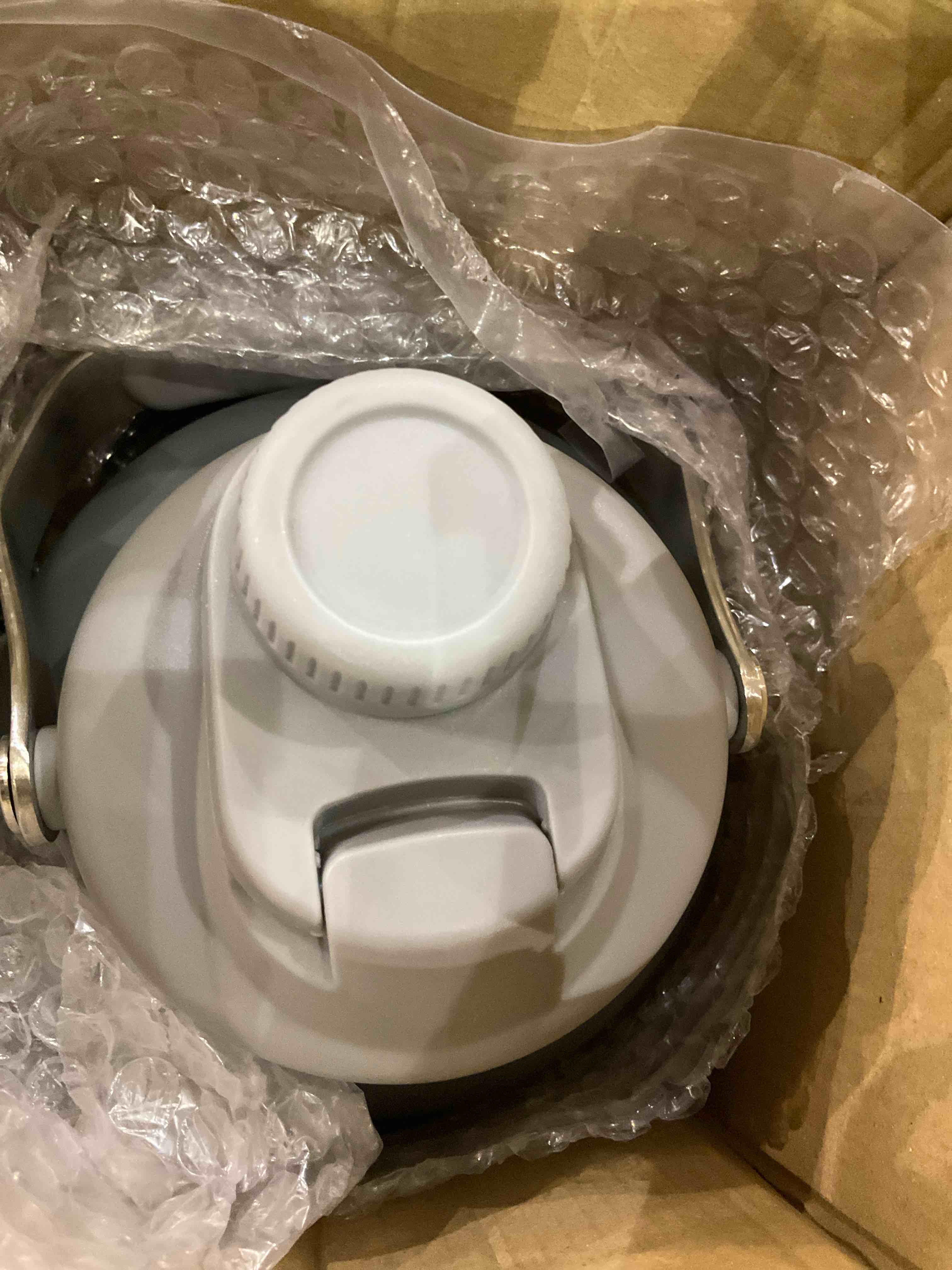 https://s3.amazonaws.com/lotting-images-prod/BargainHunt/EXS01587934_1716206469888.jpeg