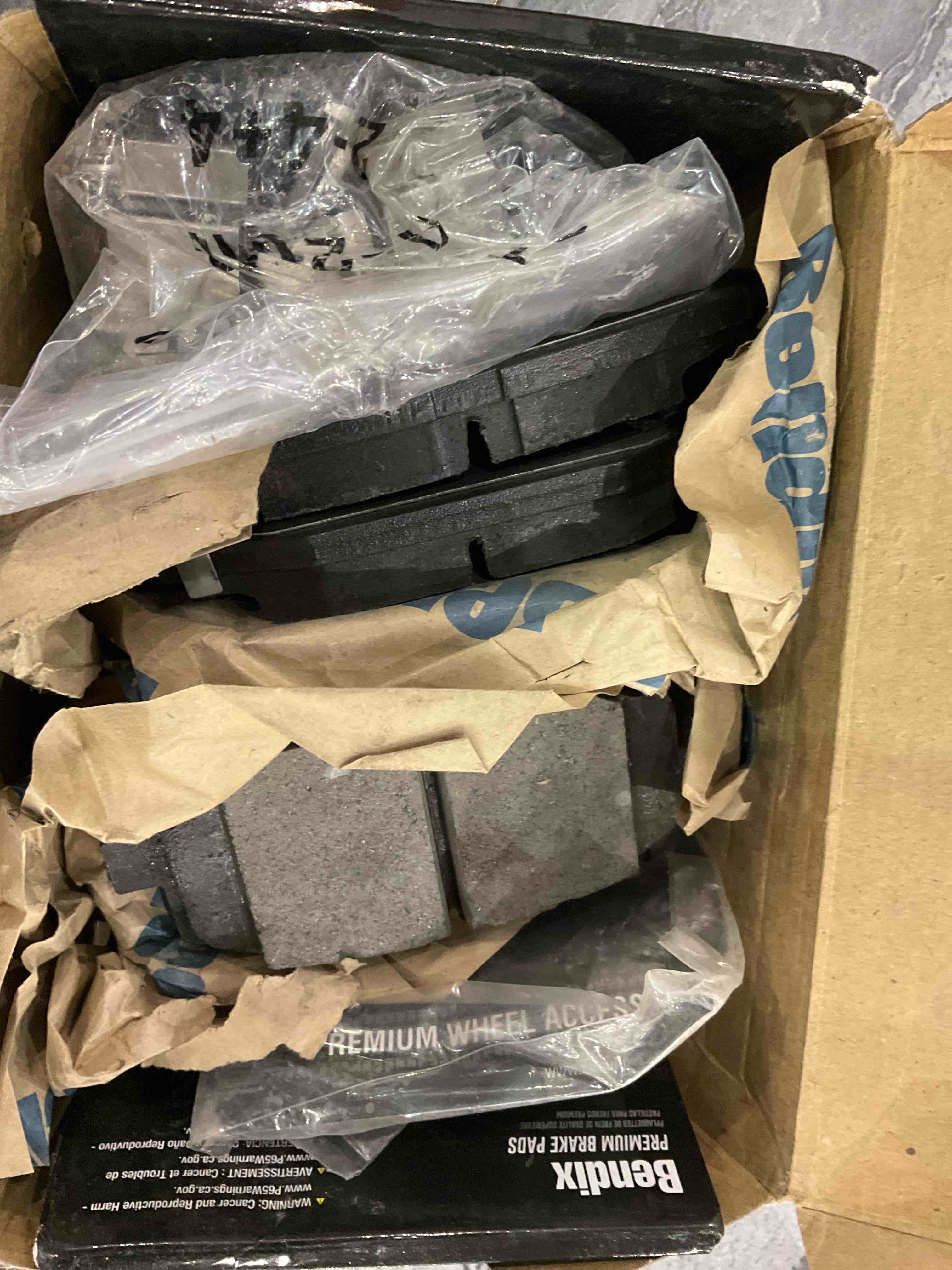 https://s3.amazonaws.com/lotting-images-prod/BargainHunt/EXS01587937_1716203849260.jpeg