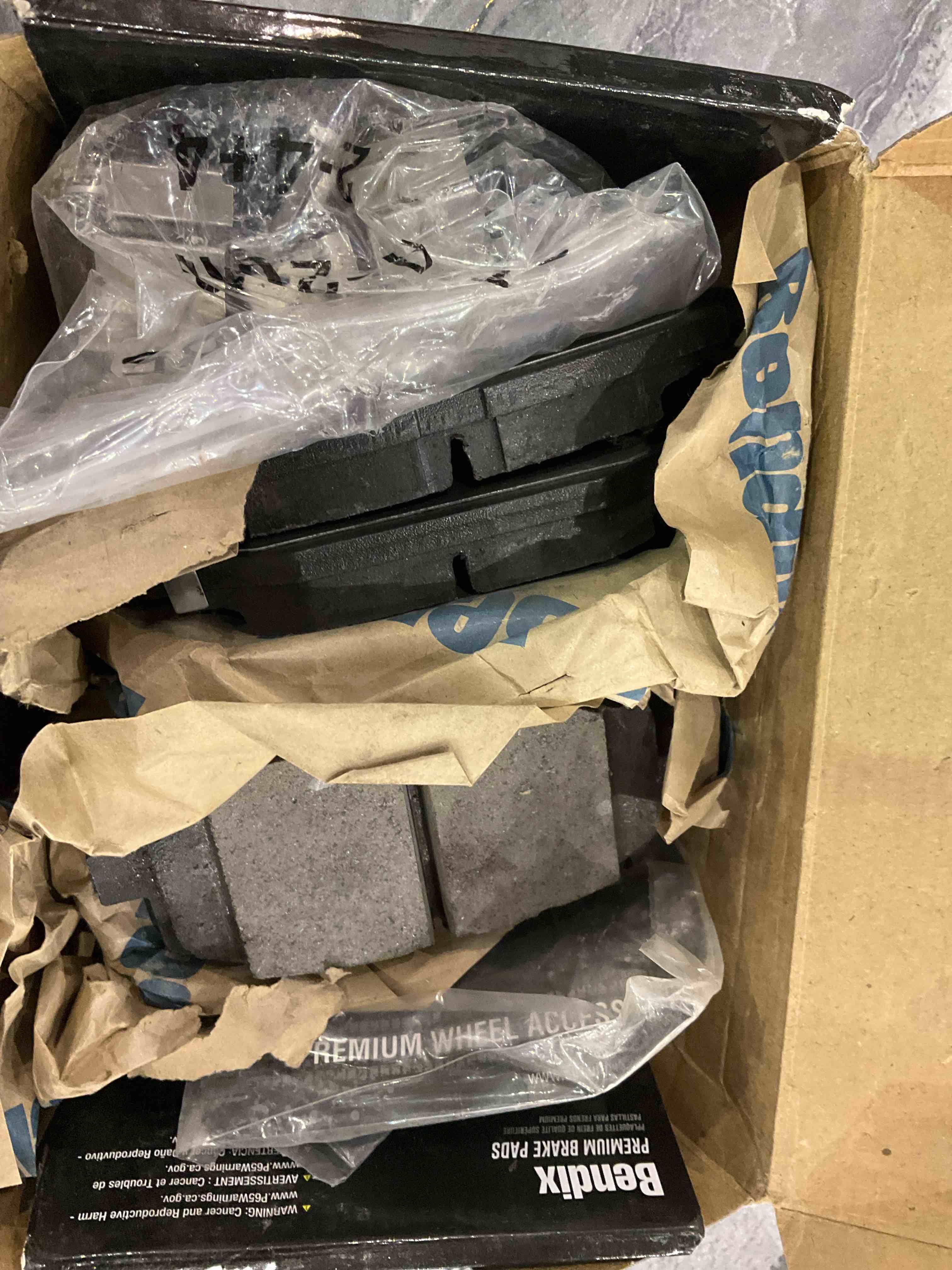 https://s3.amazonaws.com/lotting-images-prod/BargainHunt/EXS01587937_1716203850317.jpeg