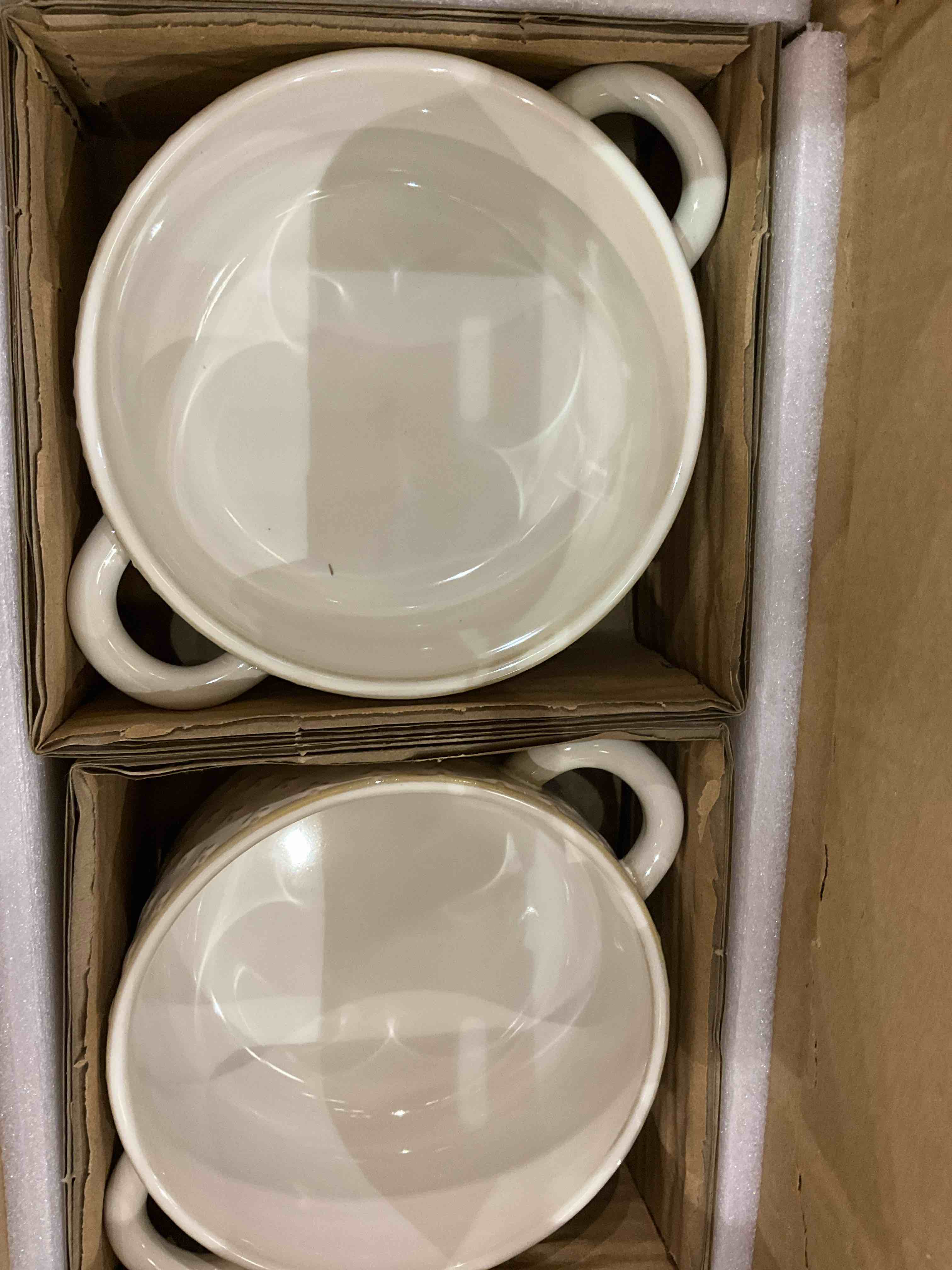 LE TAUCI Soup Bowls with Handles, 20 oz French Onion Soup Crocks, Stackable Soup Bowl Oven Safe for Chili, Beef Stew, Embossment Ceramic Bowl Set - 5.4 Inch, Set of 4, Arctic White