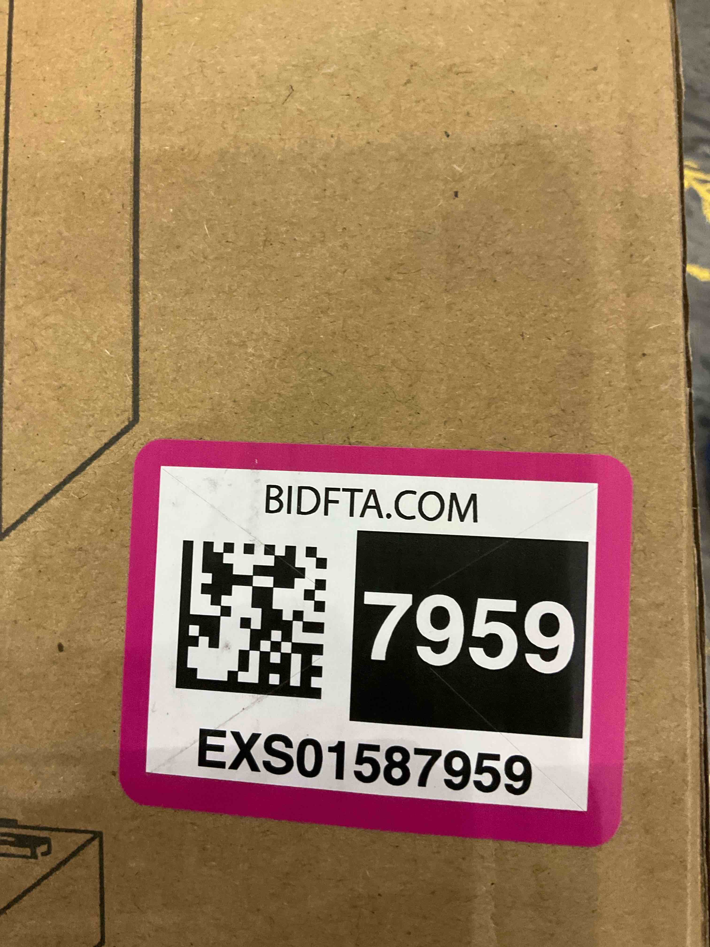 https://s3.amazonaws.com/lotting-images-prod/BargainHunt/EXS01587959_1717154620126.jpeg