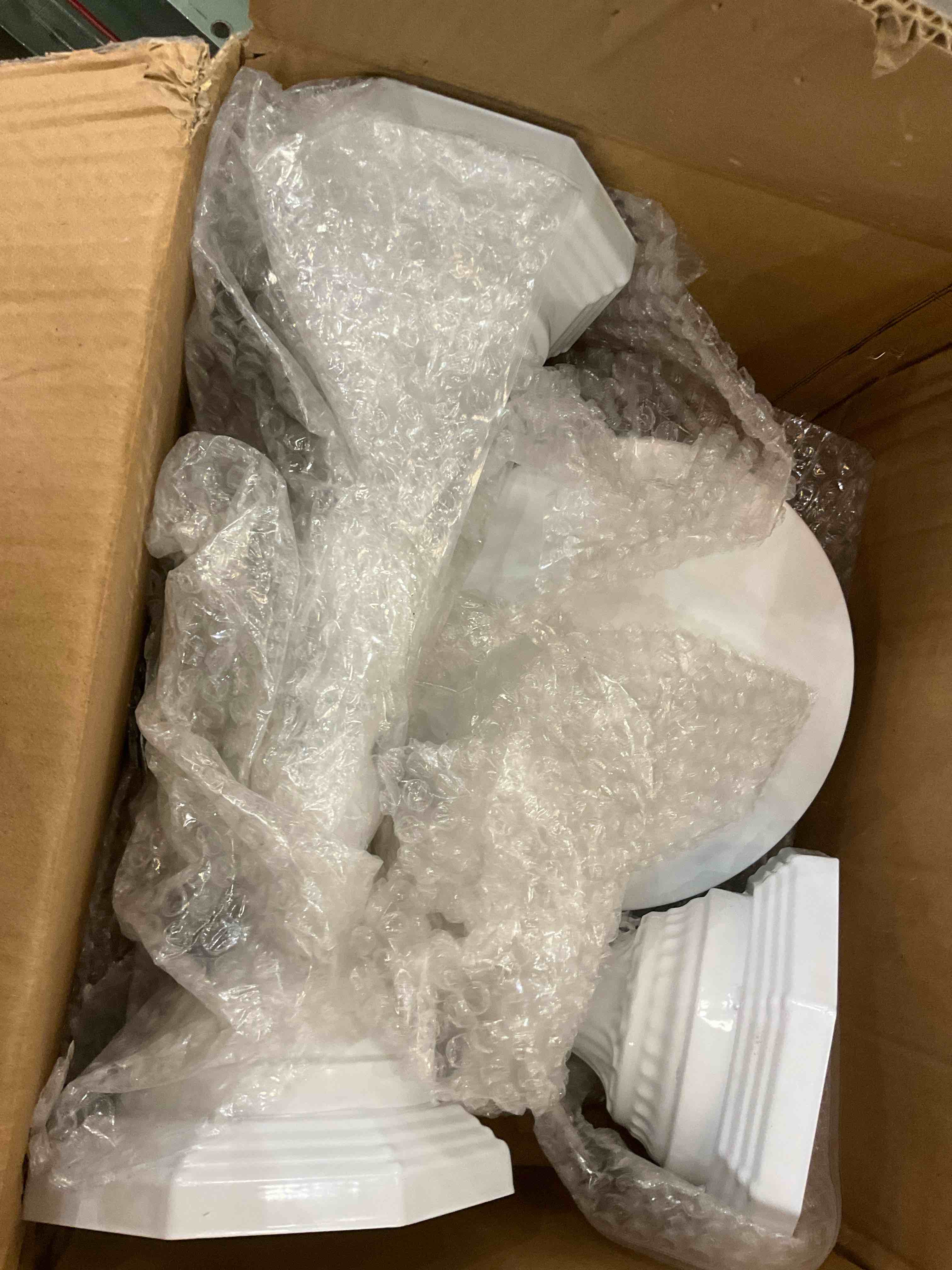 https://s3.amazonaws.com/lotting-images-prod/BargainHunt/EXS01587969_1717088479348.jpeg