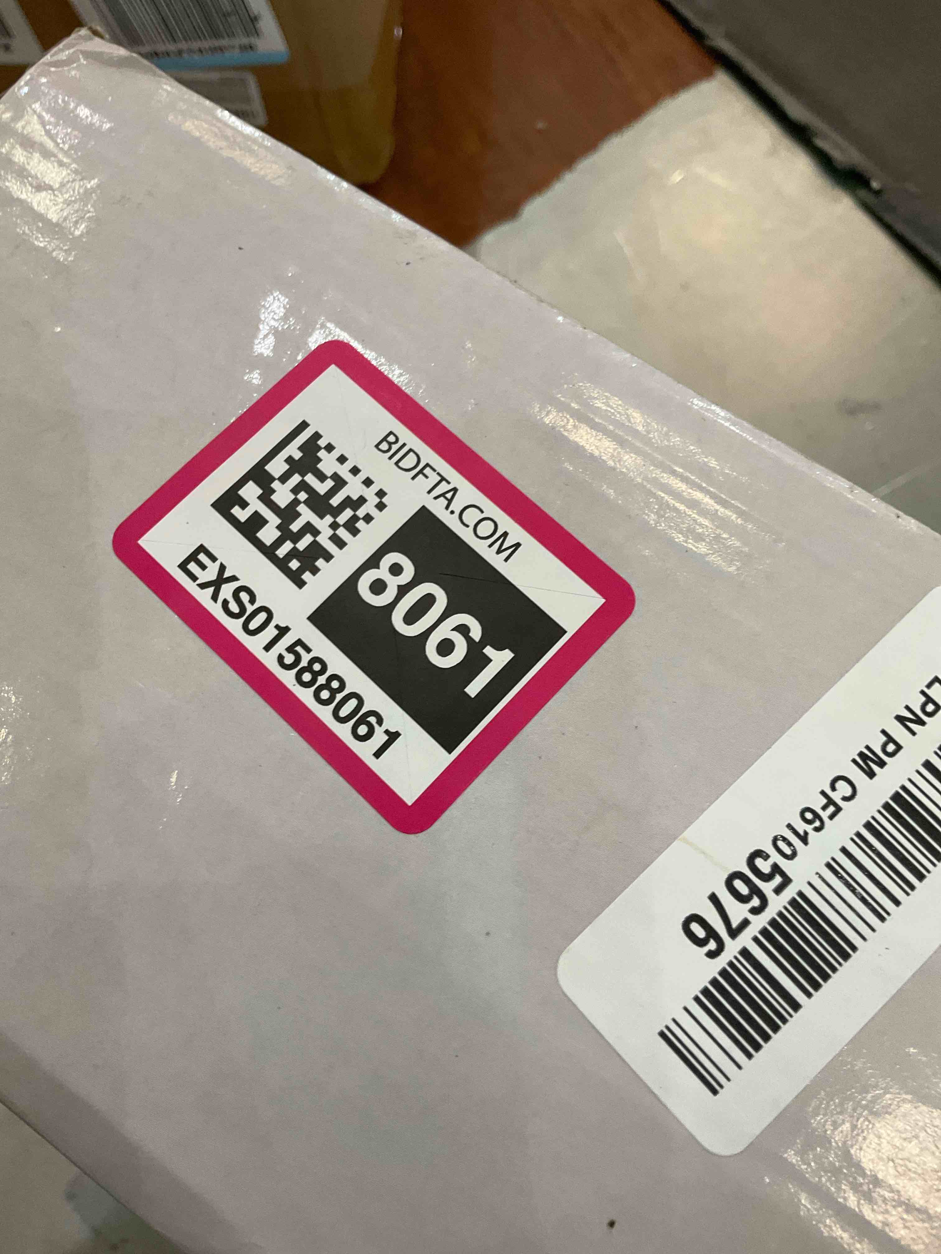 https://s3.amazonaws.com/lotting-images-prod/BargainHunt/EXS01588061_1713893214883.jpeg