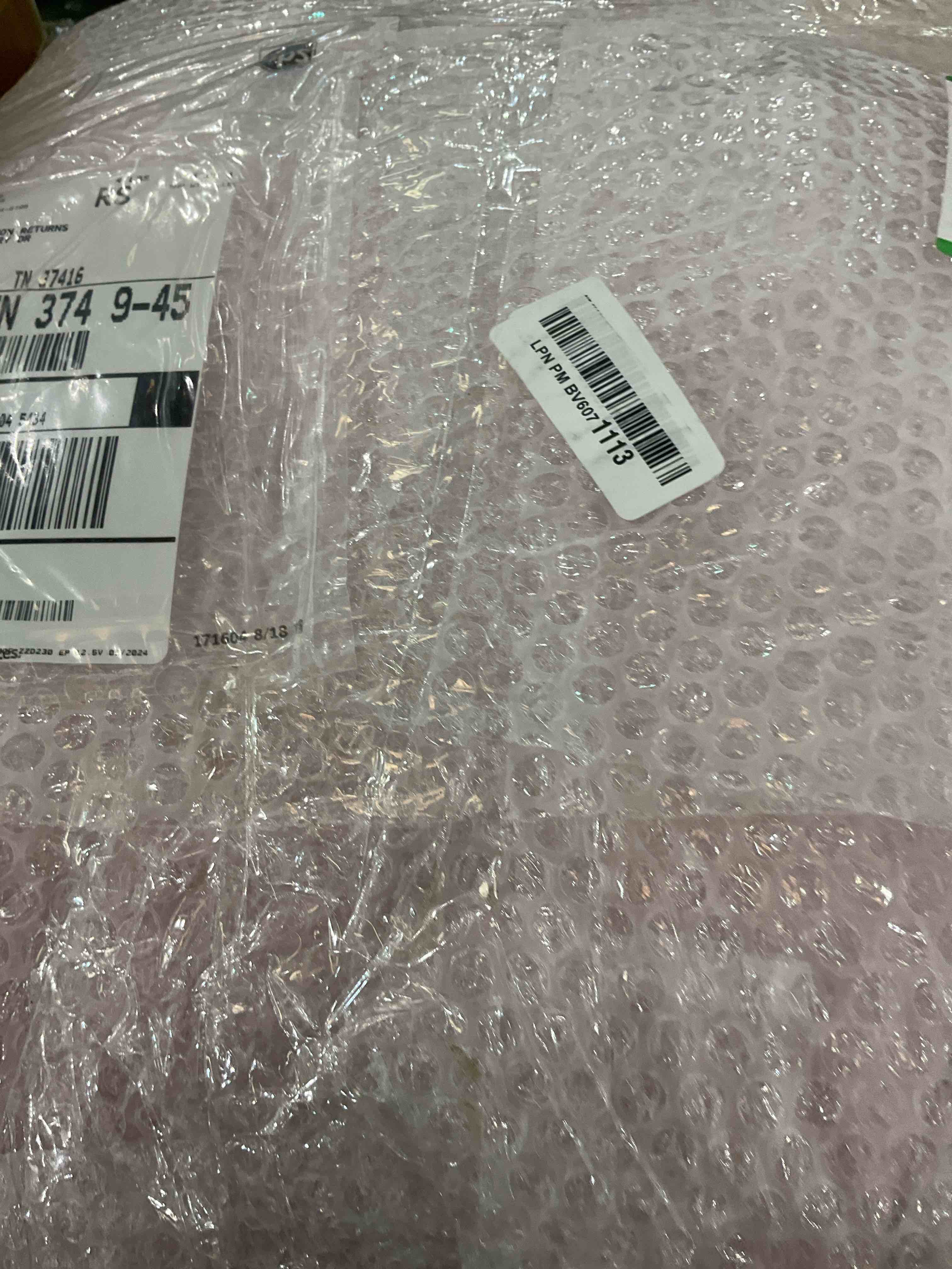 https://s3.amazonaws.com/lotting-images-prod/BargainHunt/EXS01588098_1714144117608.jpeg