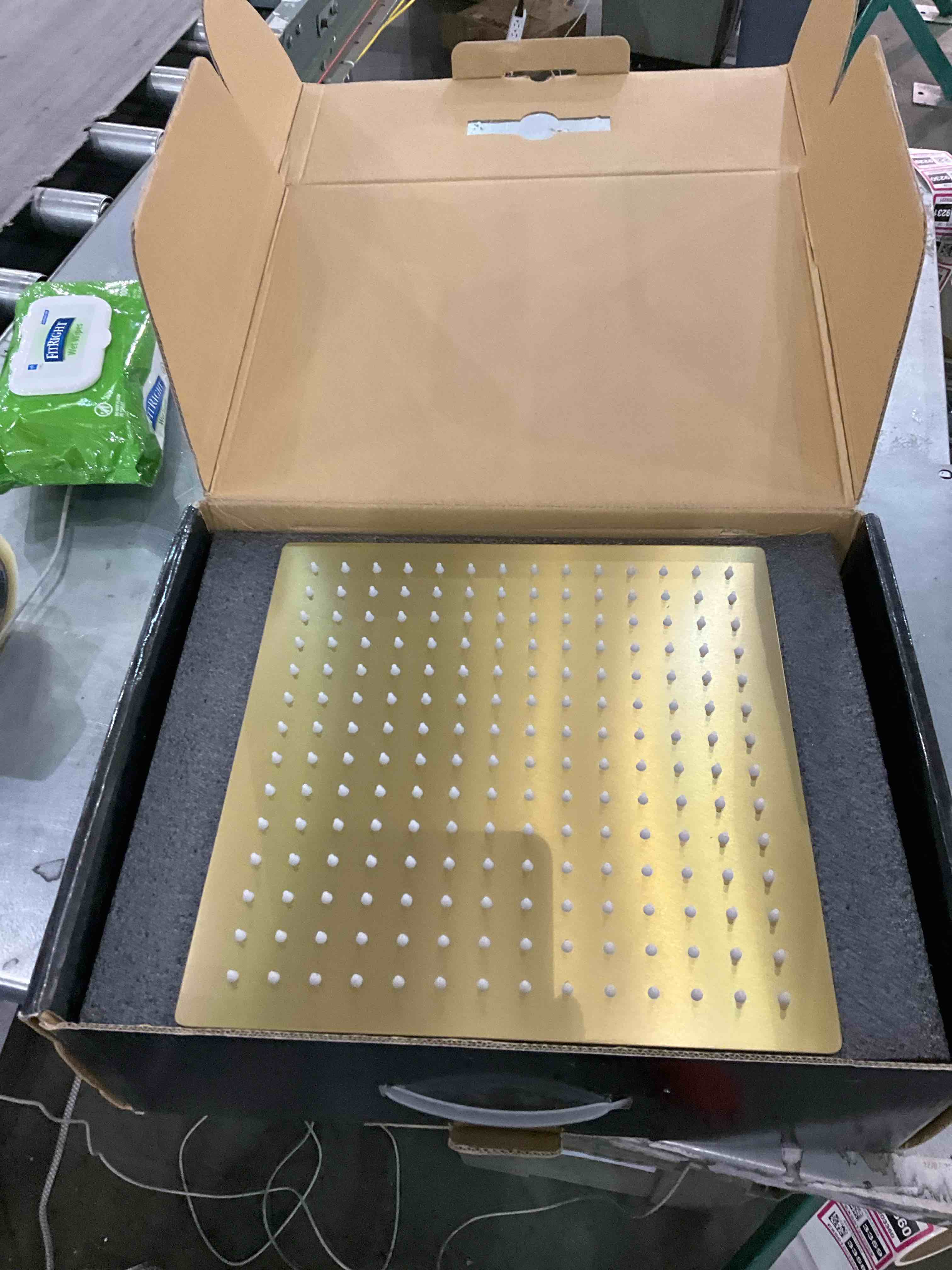 https://s3.amazonaws.com/lotting-images-prod/BargainHunt/EXS01588125_1714391002074.jpeg