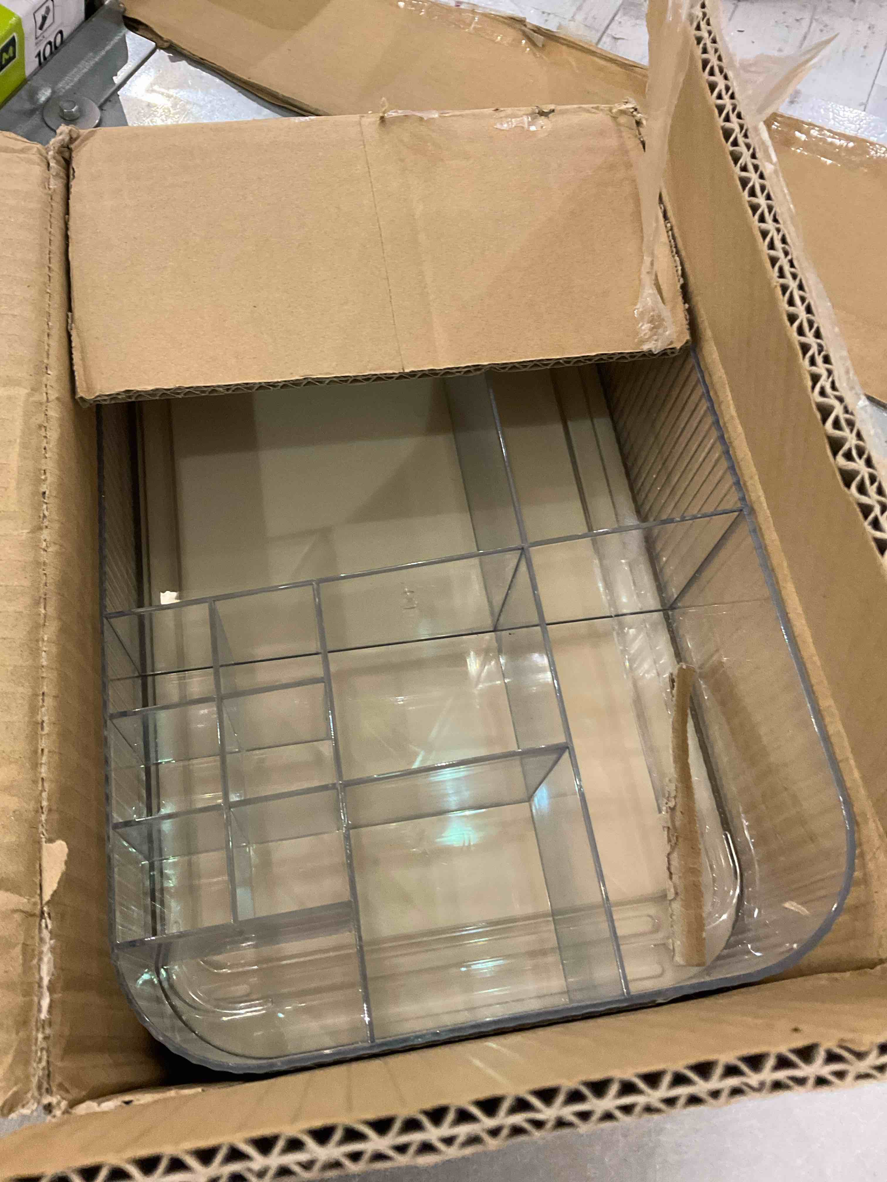 https://s3.amazonaws.com/lotting-images-prod/BargainHunt/EXS01588558_1713980022491.jpeg