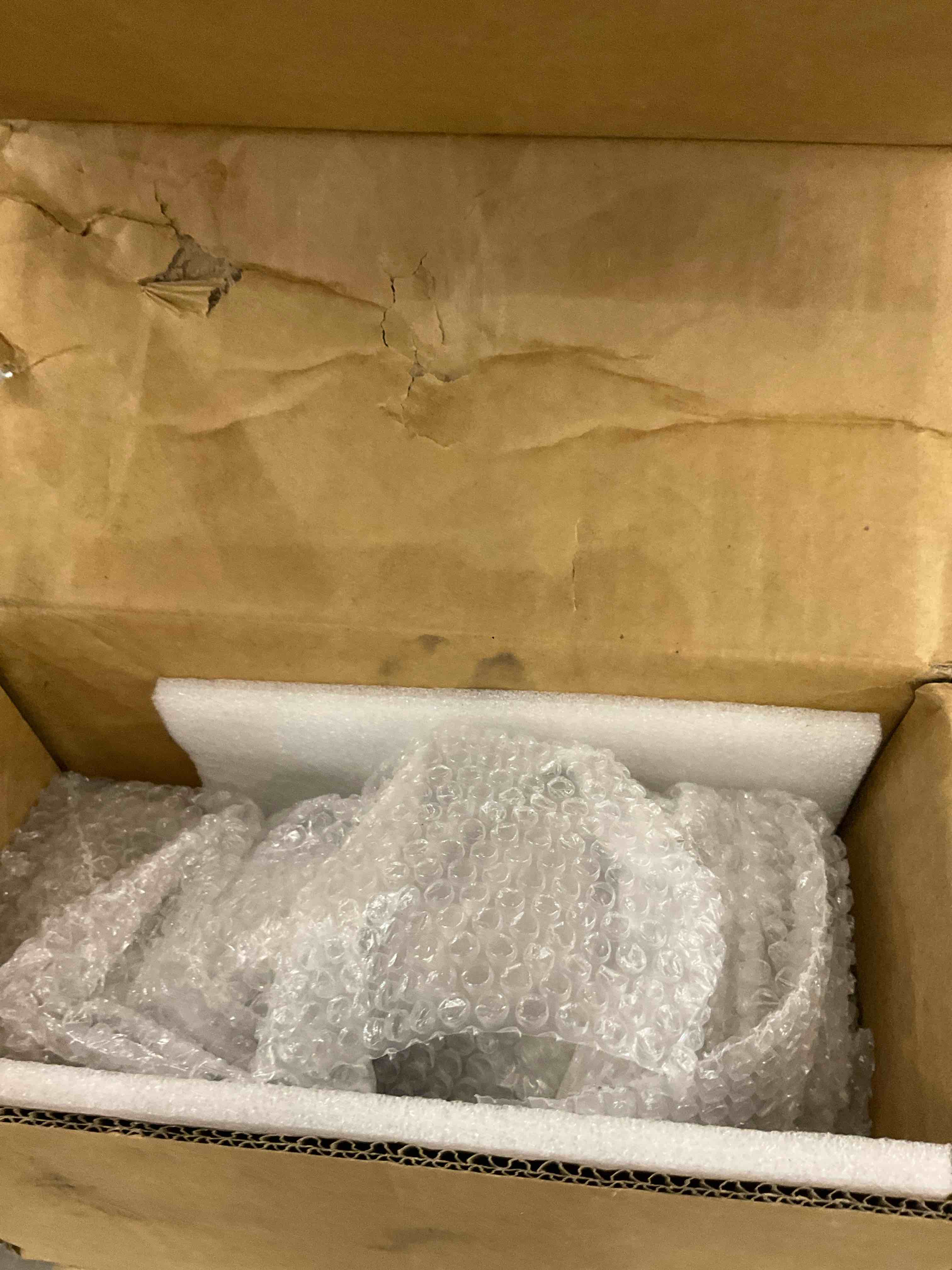 https://s3.amazonaws.com/lotting-images-prod/BargainHunt/EXS01588562_1714067100011.jpeg