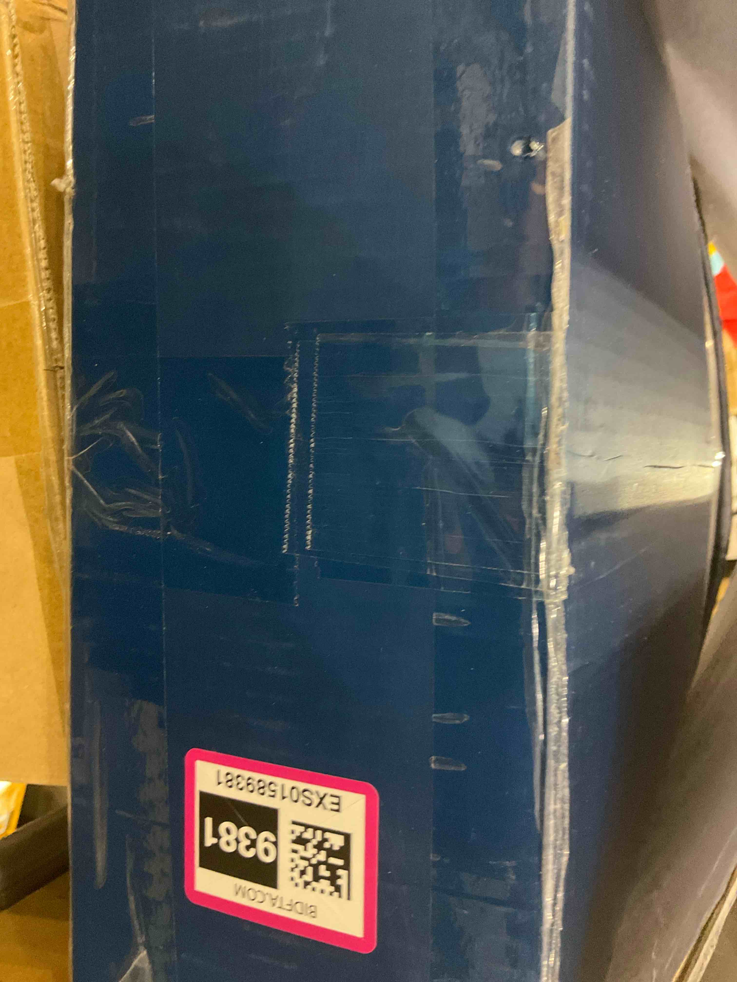 https://s3.amazonaws.com/lotting-images-prod/BargainHunt/EXS01589381_1716290132814.jpeg