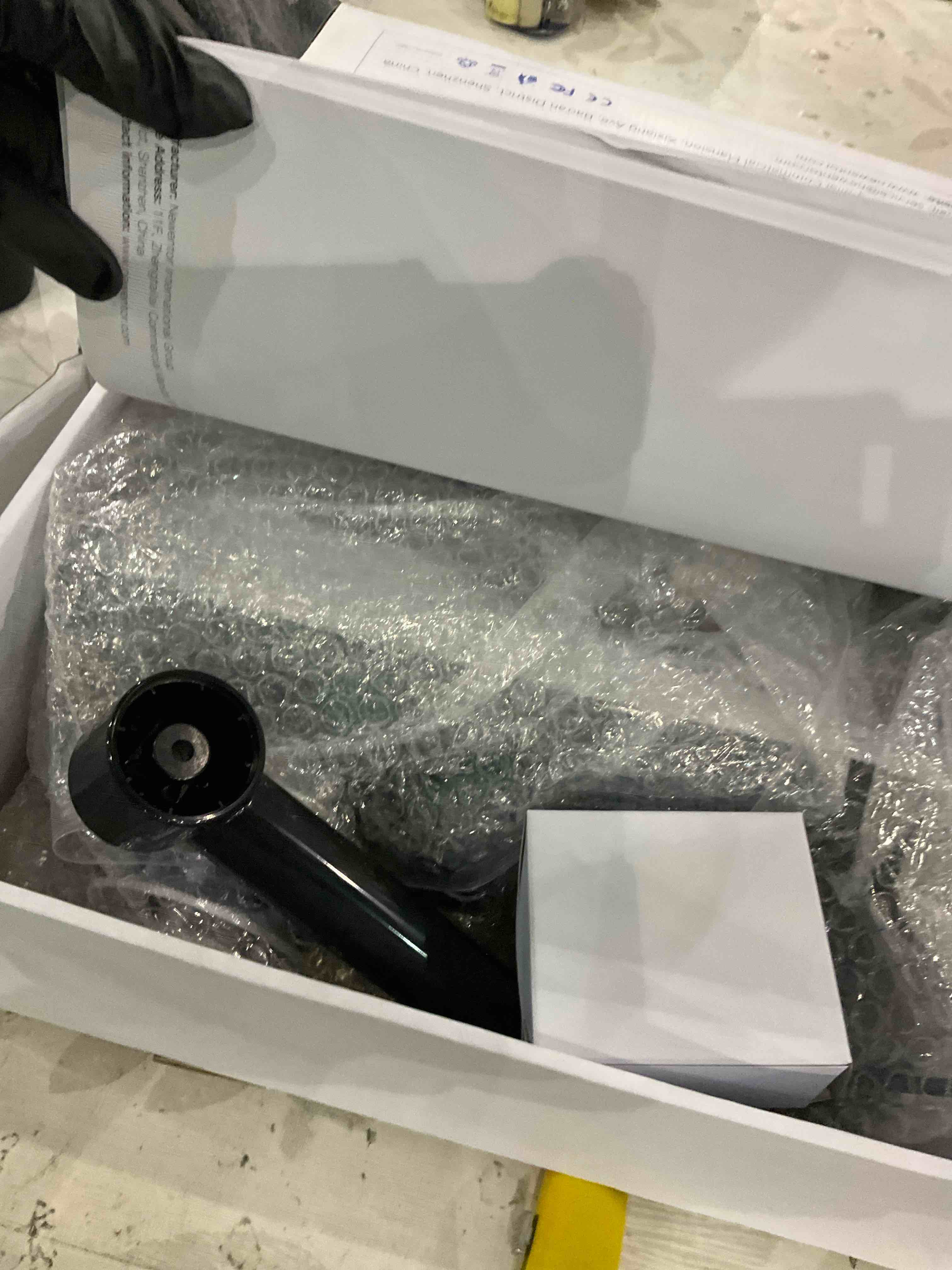 https://s3.amazonaws.com/lotting-images-prod/BargainHunt/EXS01589480_1715946611951.jpeg