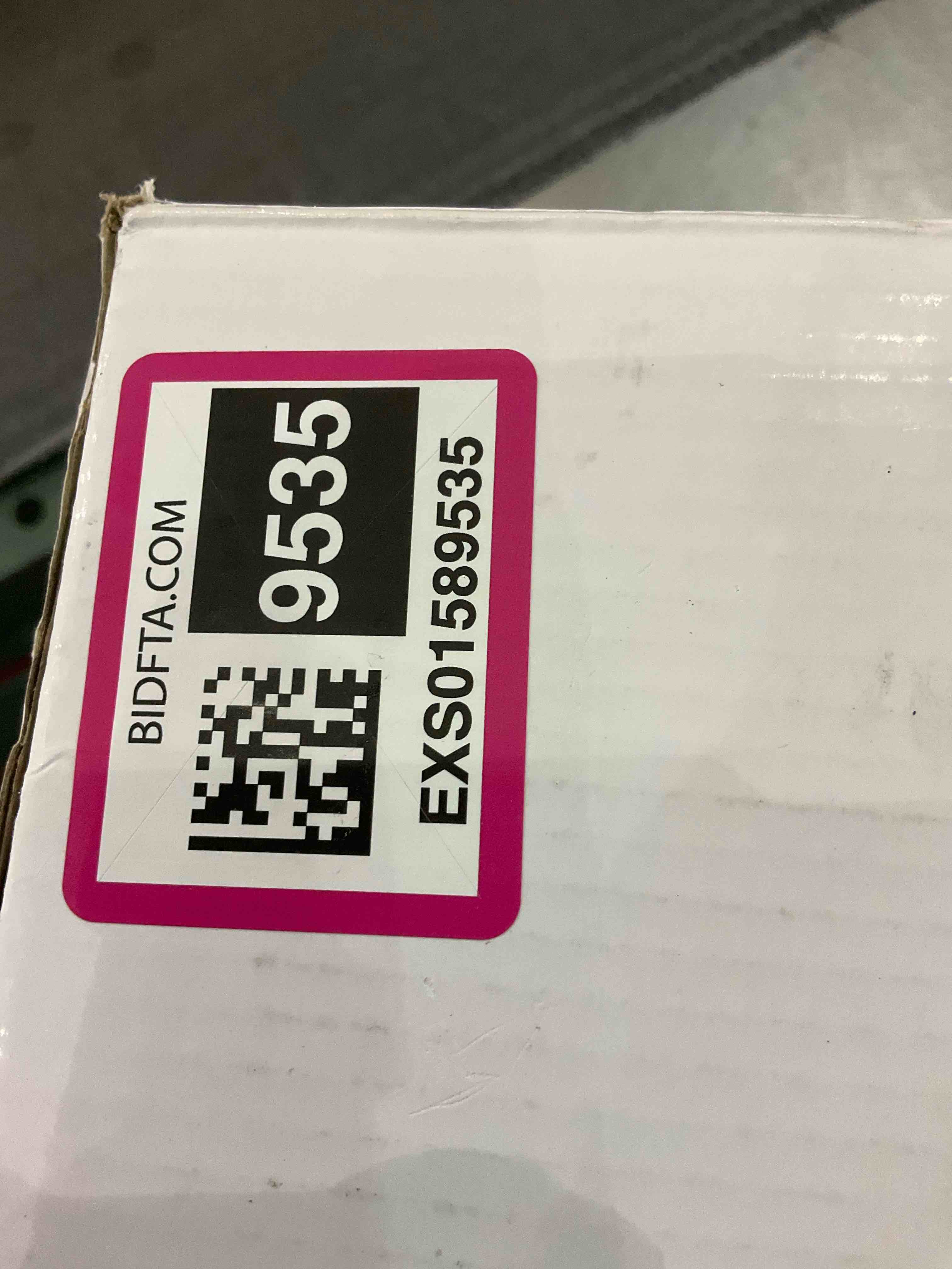 https://s3.amazonaws.com/lotting-images-prod/BargainHunt/EXS01589535_1714480857472.jpeg