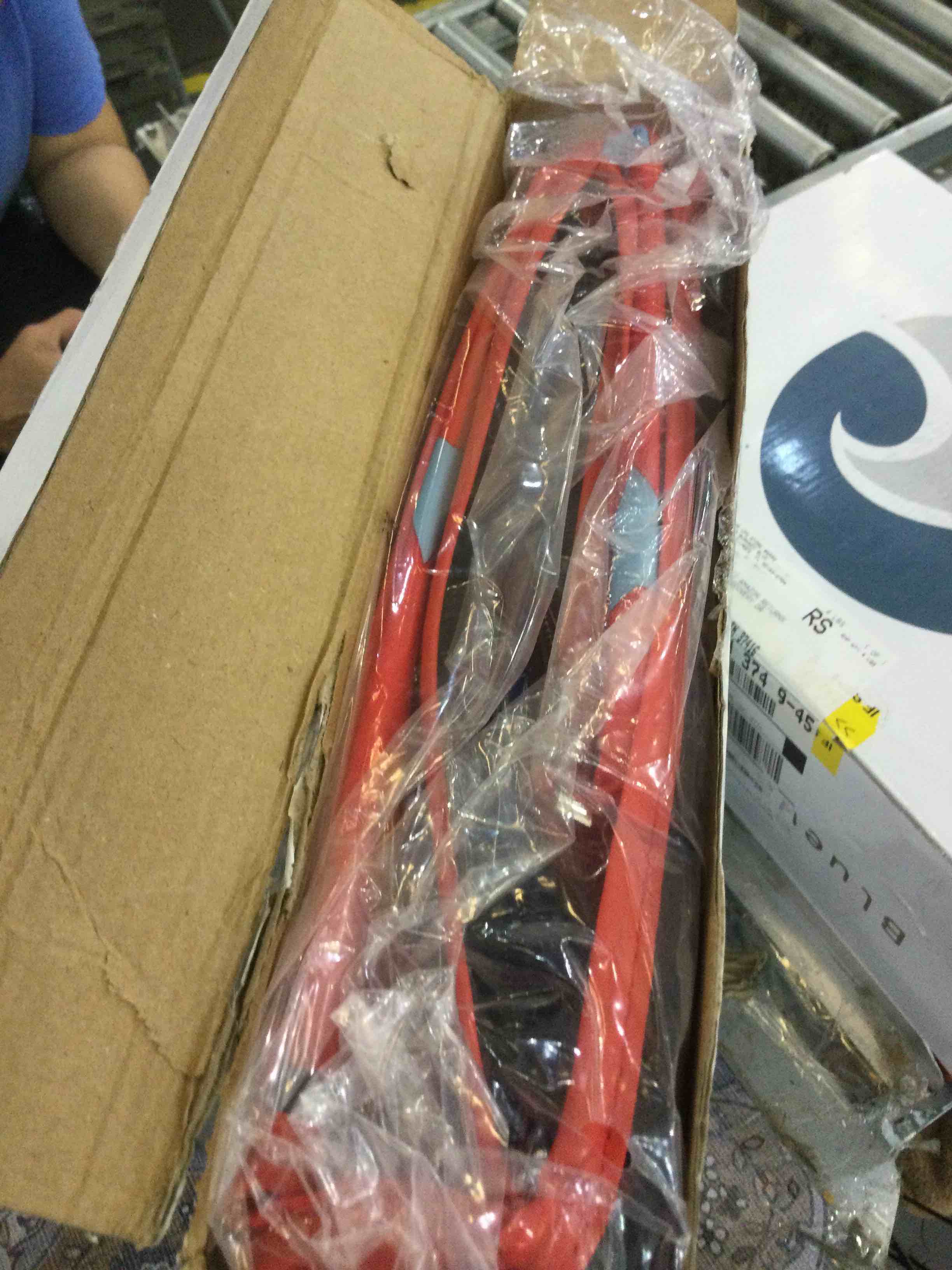 https://s3.amazonaws.com/lotting-images-prod/BargainHunt/EXS01589697_1714156945397.jpeg