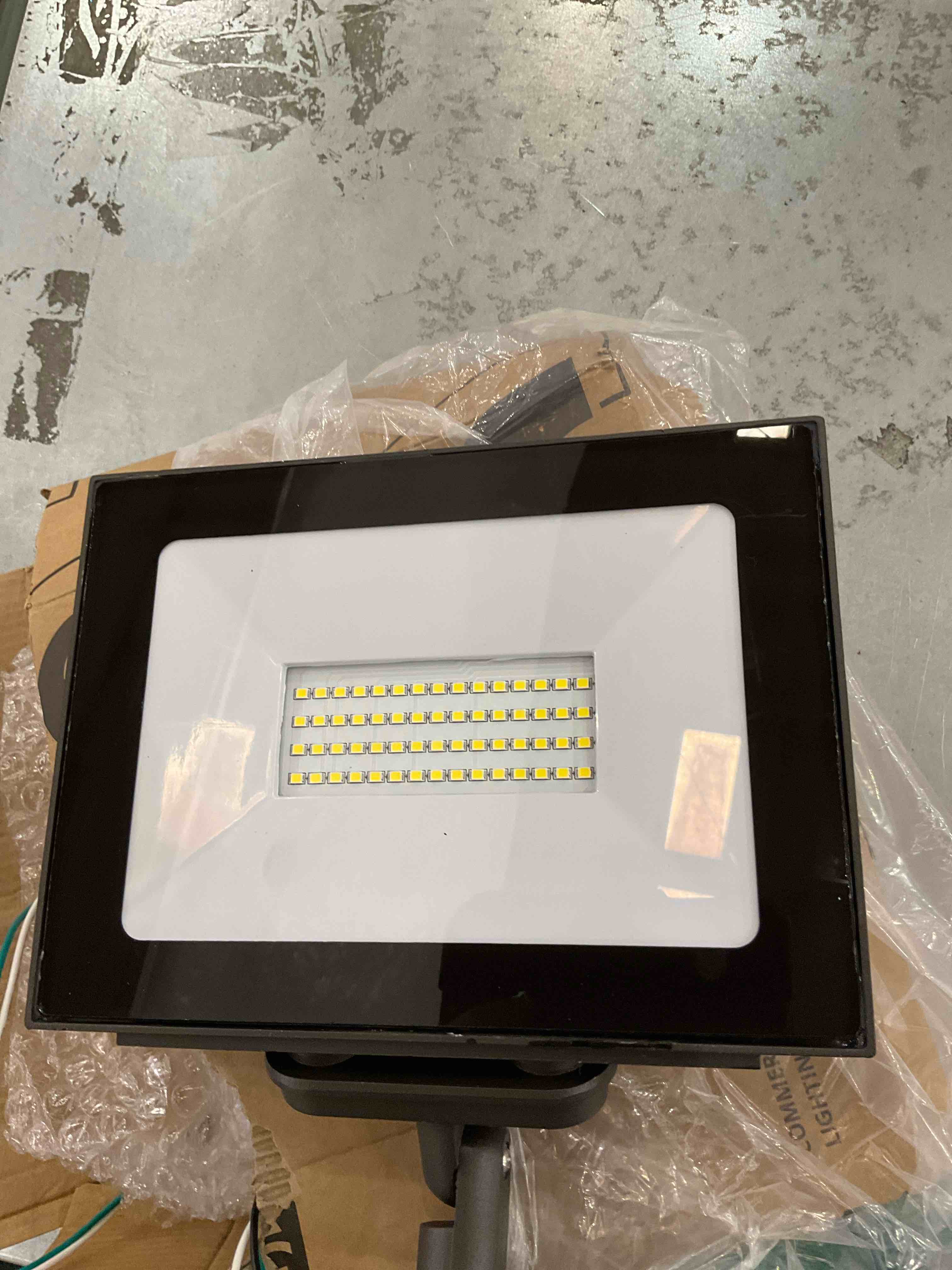 https://s3.amazonaws.com/lotting-images-prod/BargainHunt/EXS01589813_1714411095659.jpeg