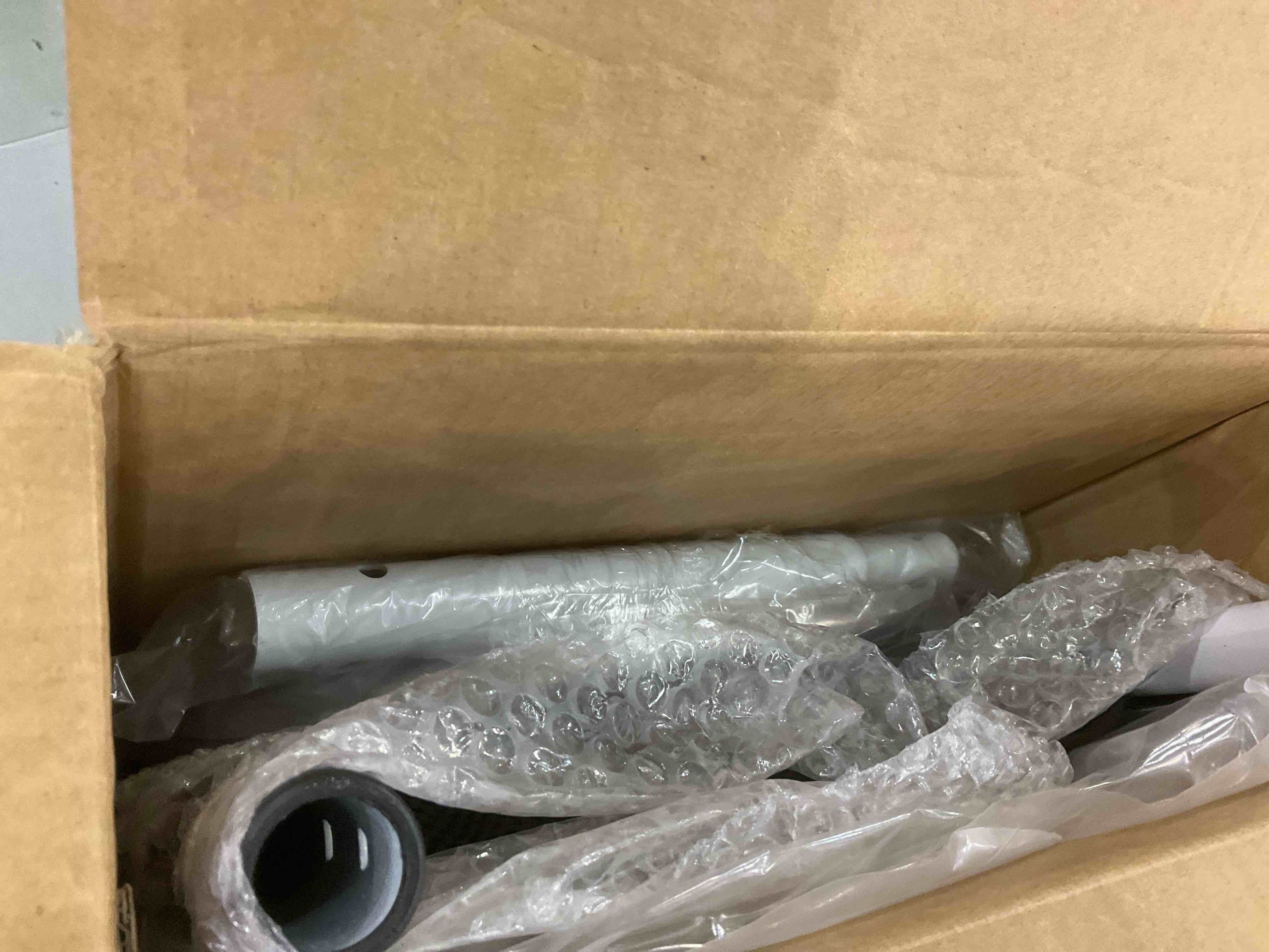 https://s3.amazonaws.com/lotting-images-prod/BargainHunt/EXS01589873_1714502901638.jpeg