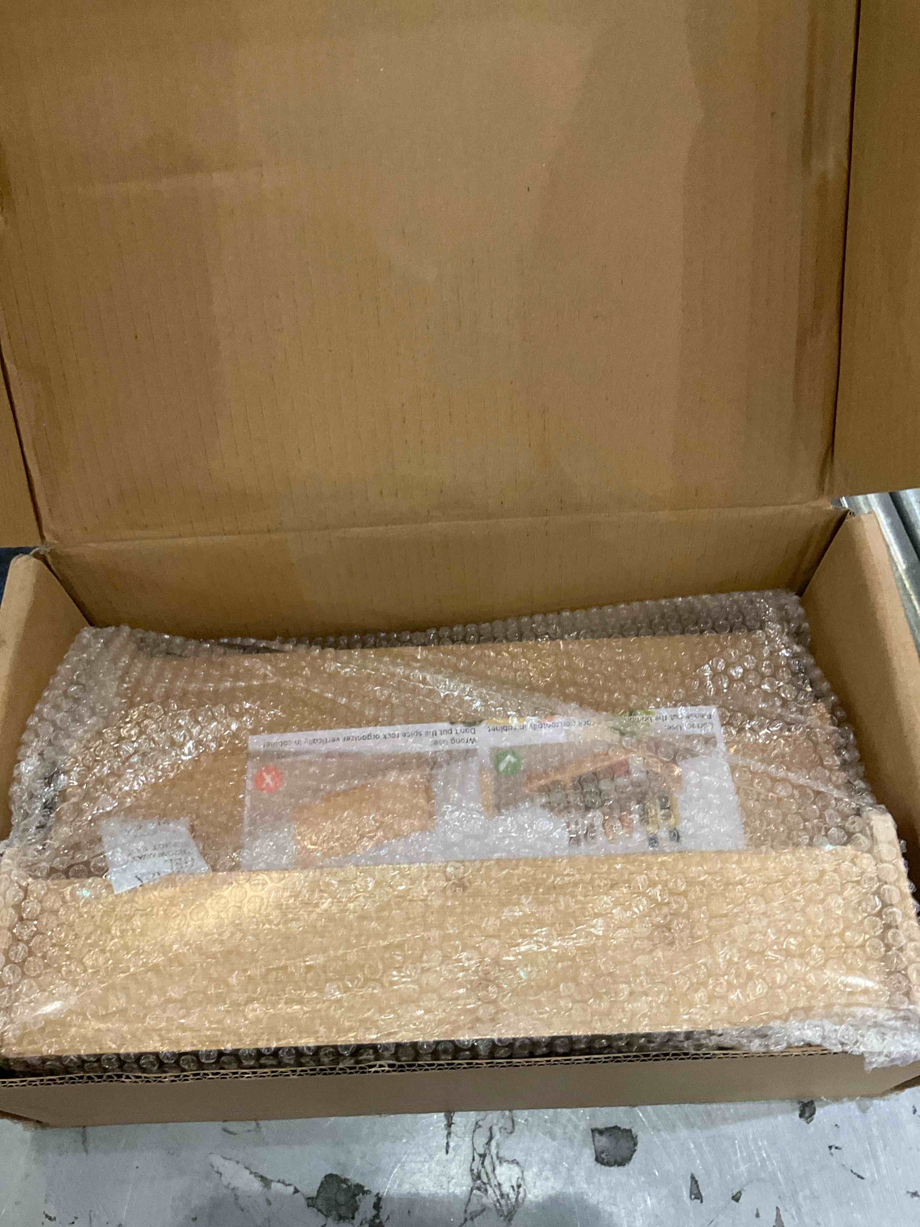 https://s3.amazonaws.com/lotting-images-prod/BargainHunt/EXS01590003_1719329462781.jpeg