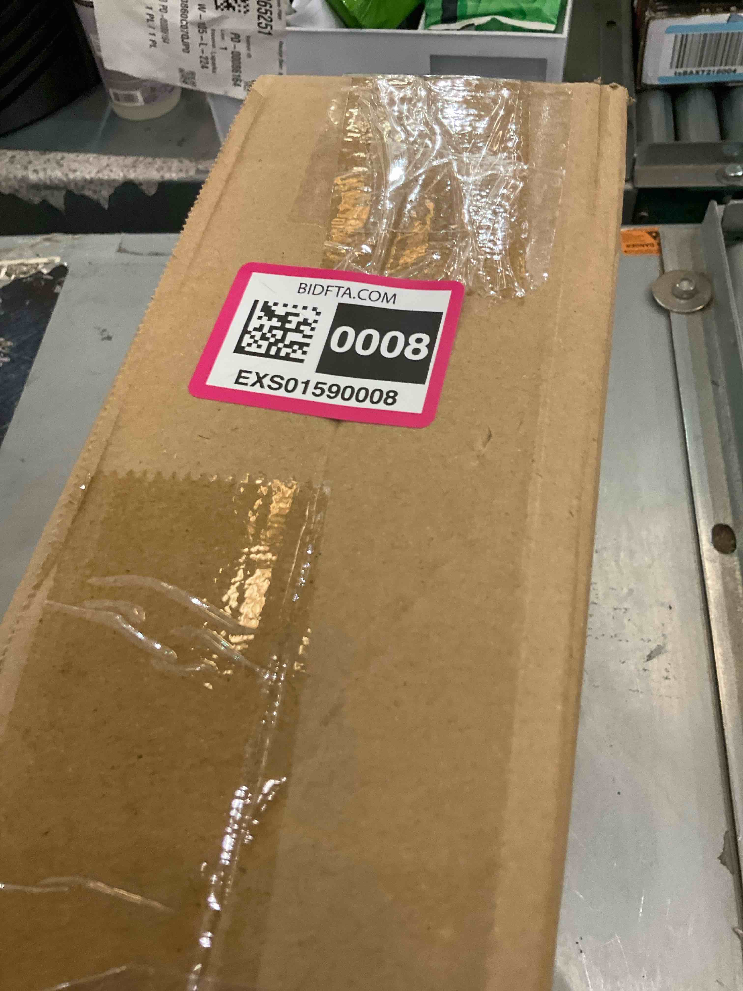 https://s3.amazonaws.com/lotting-images-prod/BargainHunt/EXS01590008_1719330787687.jpeg