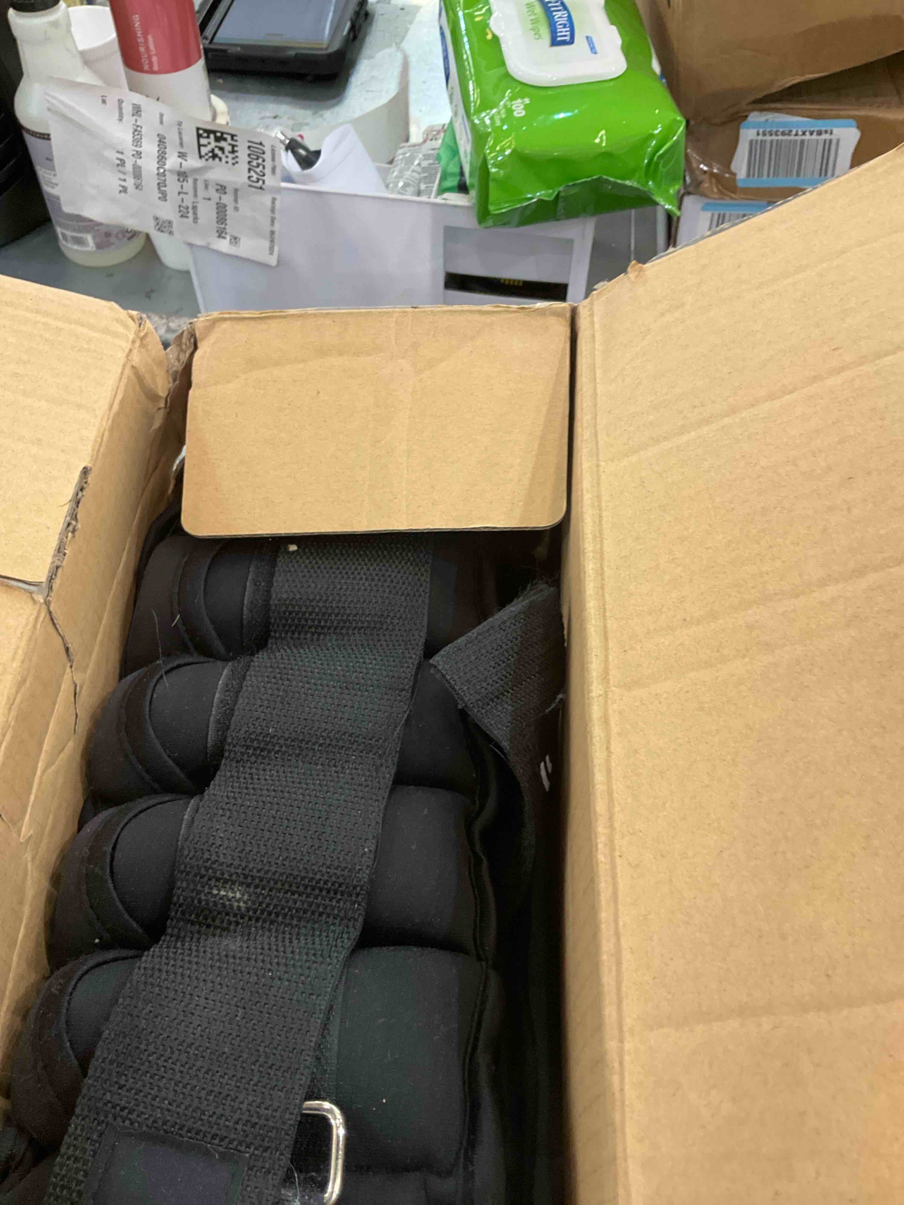 https://s3.amazonaws.com/lotting-images-prod/BargainHunt/EXS01590014_1719334232512.jpeg