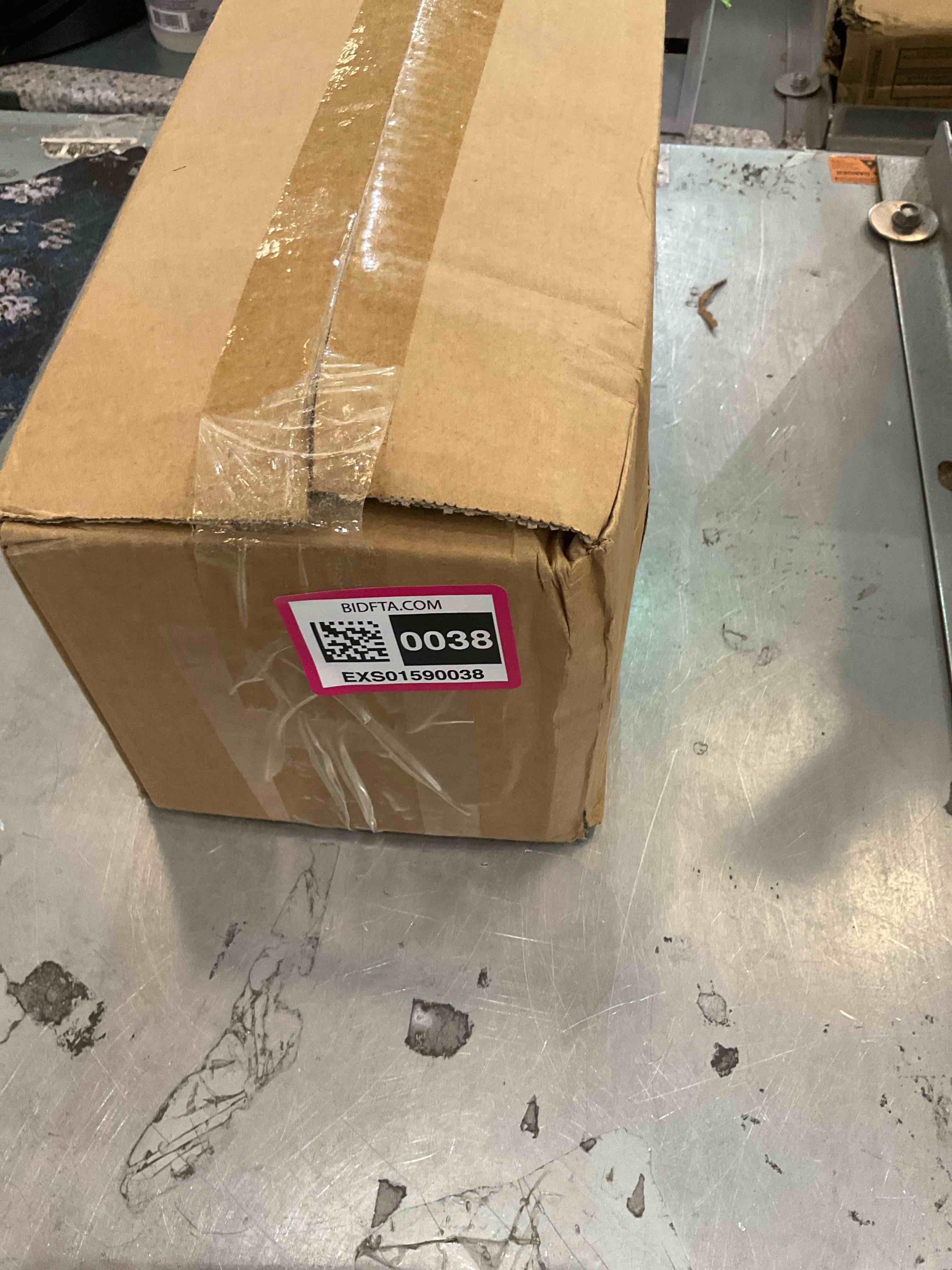 https://s3.amazonaws.com/lotting-images-prod/BargainHunt/EXS01590038_1719337498877.jpeg