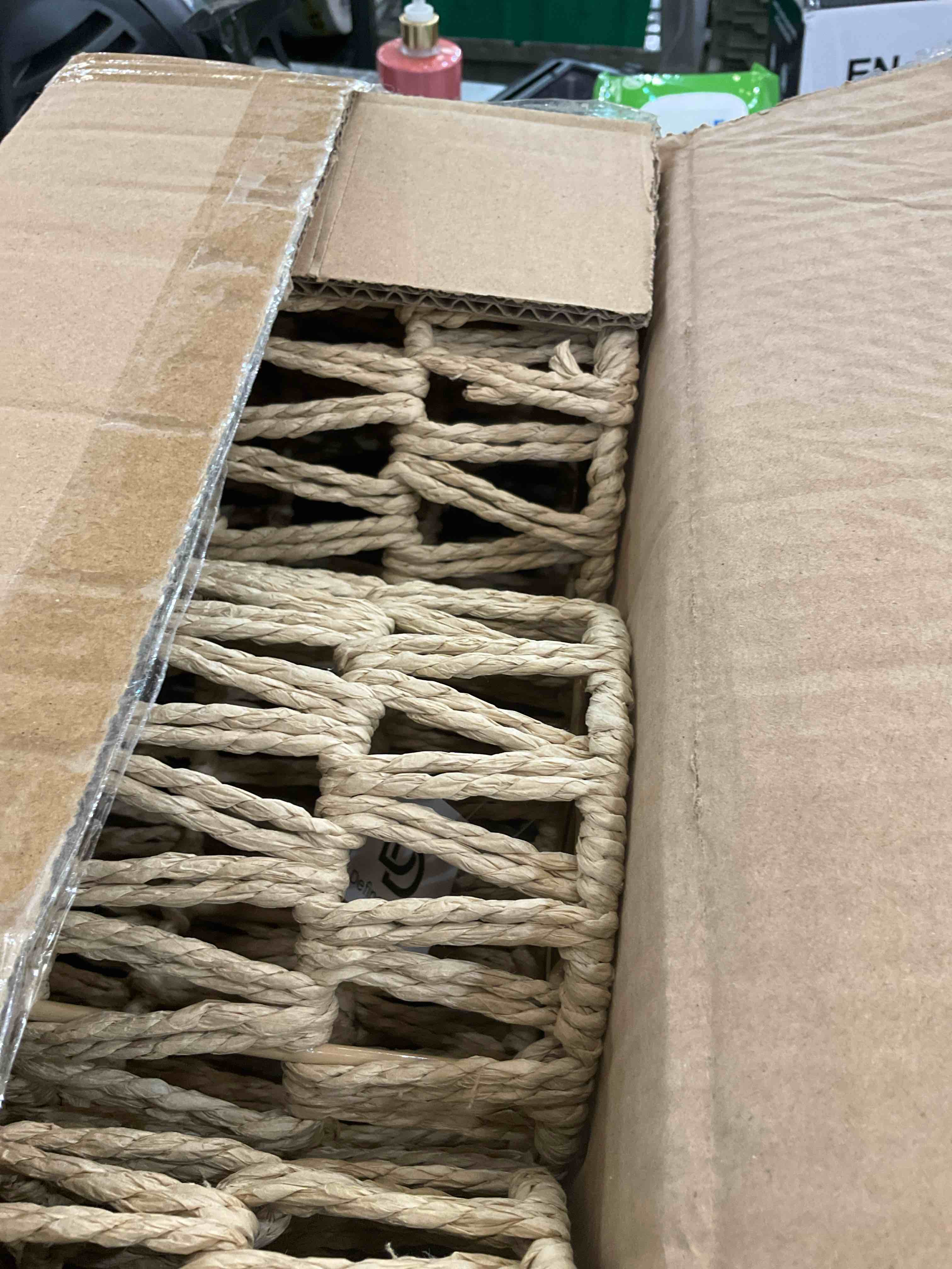 https://s3.amazonaws.com/lotting-images-prod/BargainHunt/EXS01590039_1719337637086.jpeg