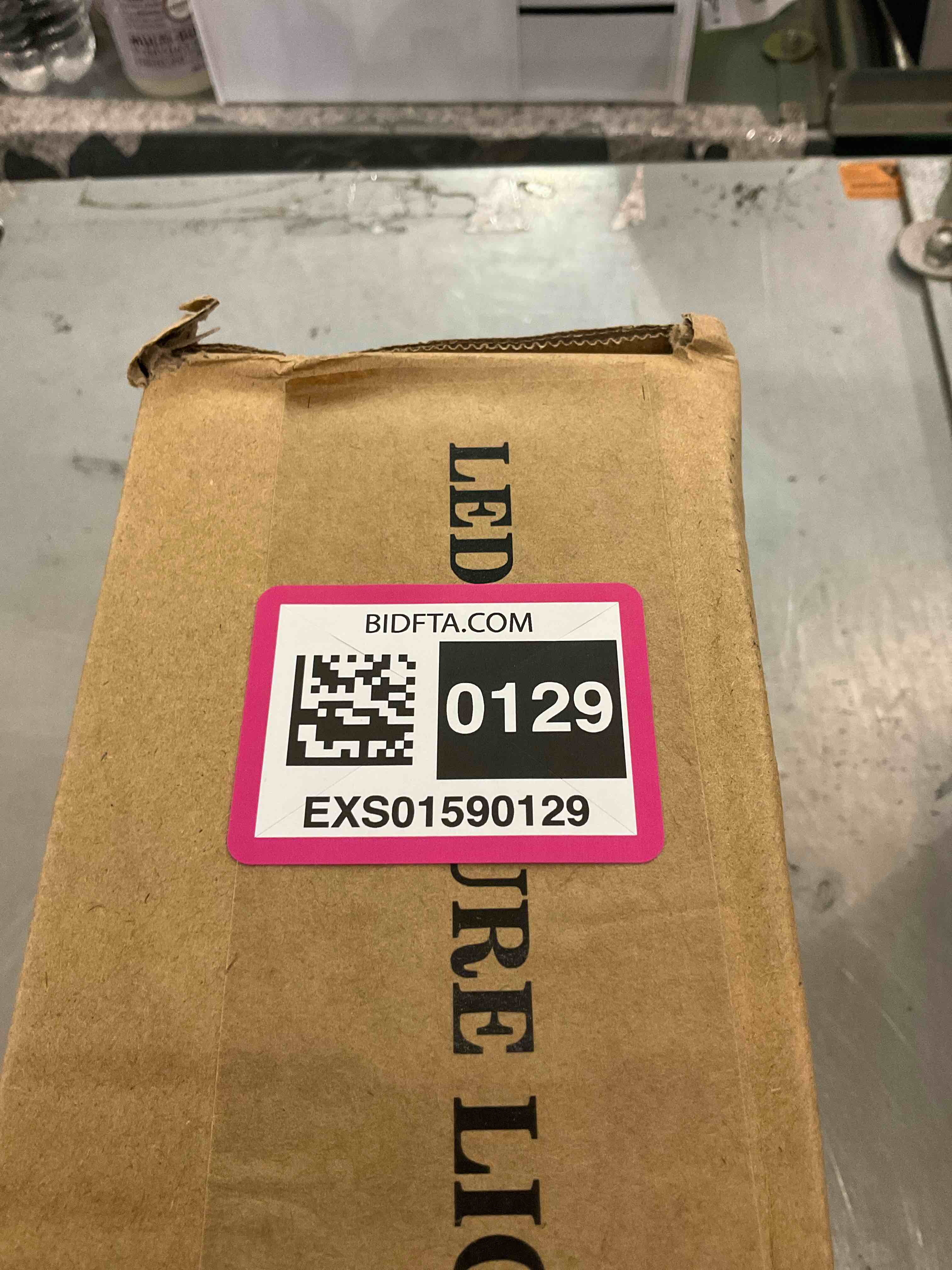 https://s3.amazonaws.com/lotting-images-prod/BargainHunt/EXS01590129_1719410061357.jpeg
