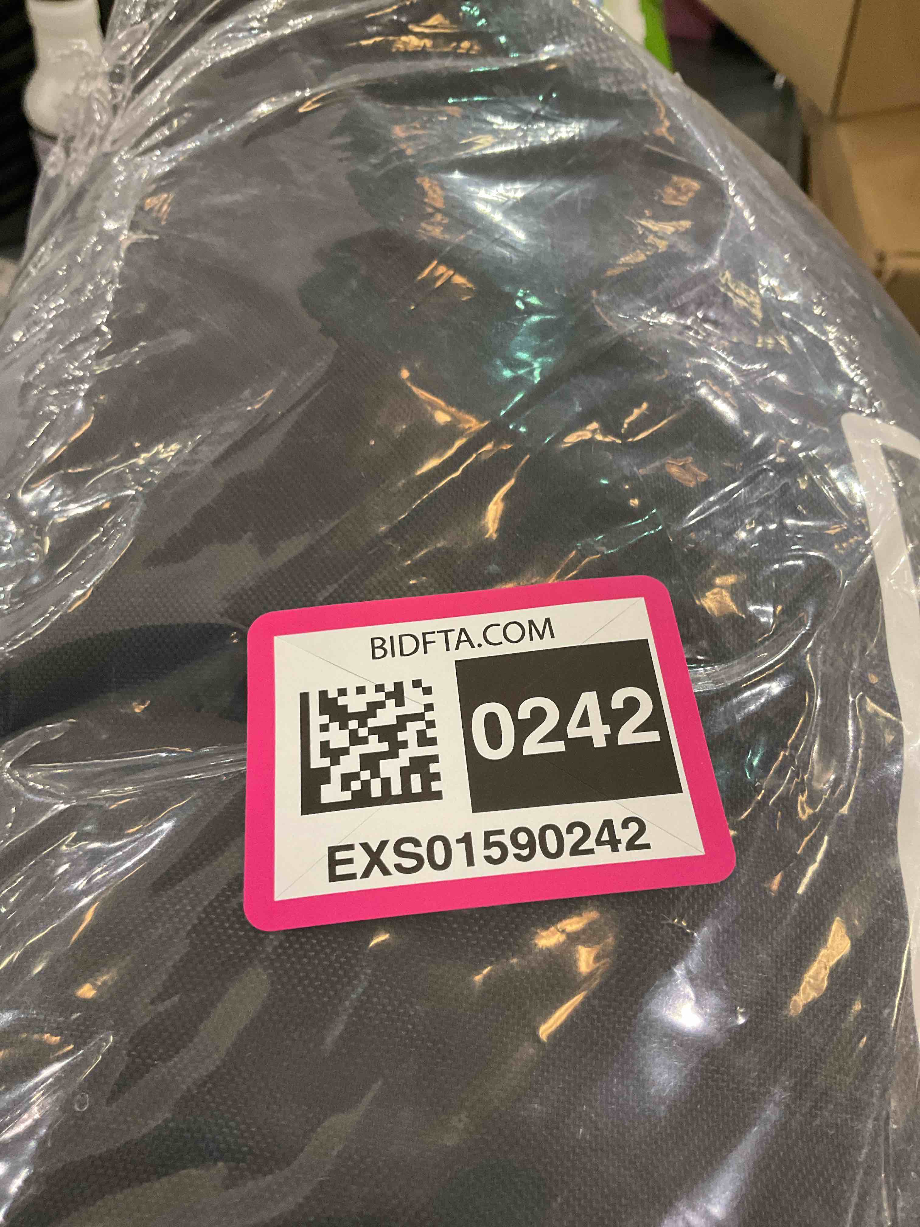 https://s3.amazonaws.com/lotting-images-prod/BargainHunt/EXS01590242_1719428249314.jpeg