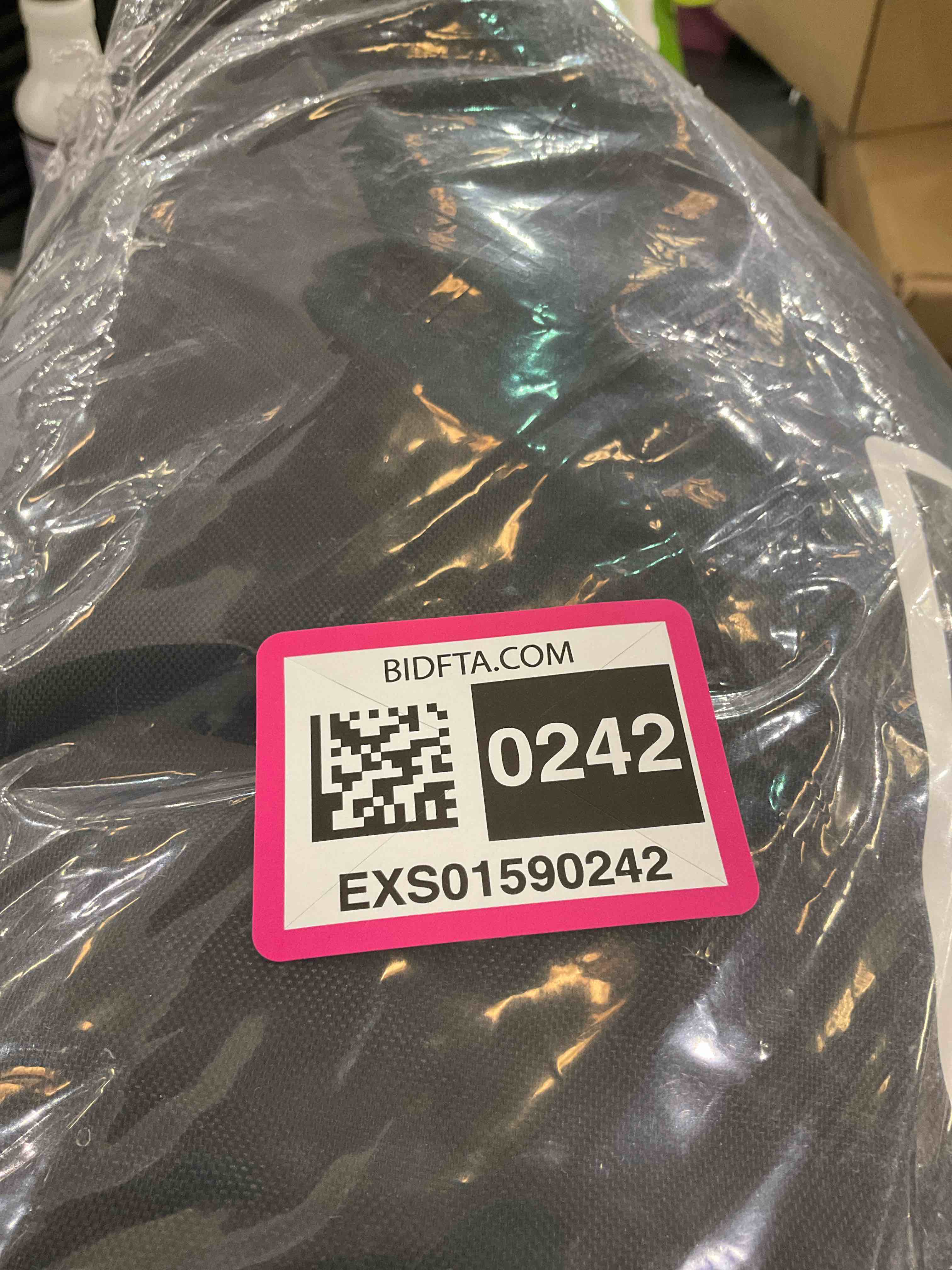https://s3.amazonaws.com/lotting-images-prod/BargainHunt/EXS01590242_1719428250373.jpeg