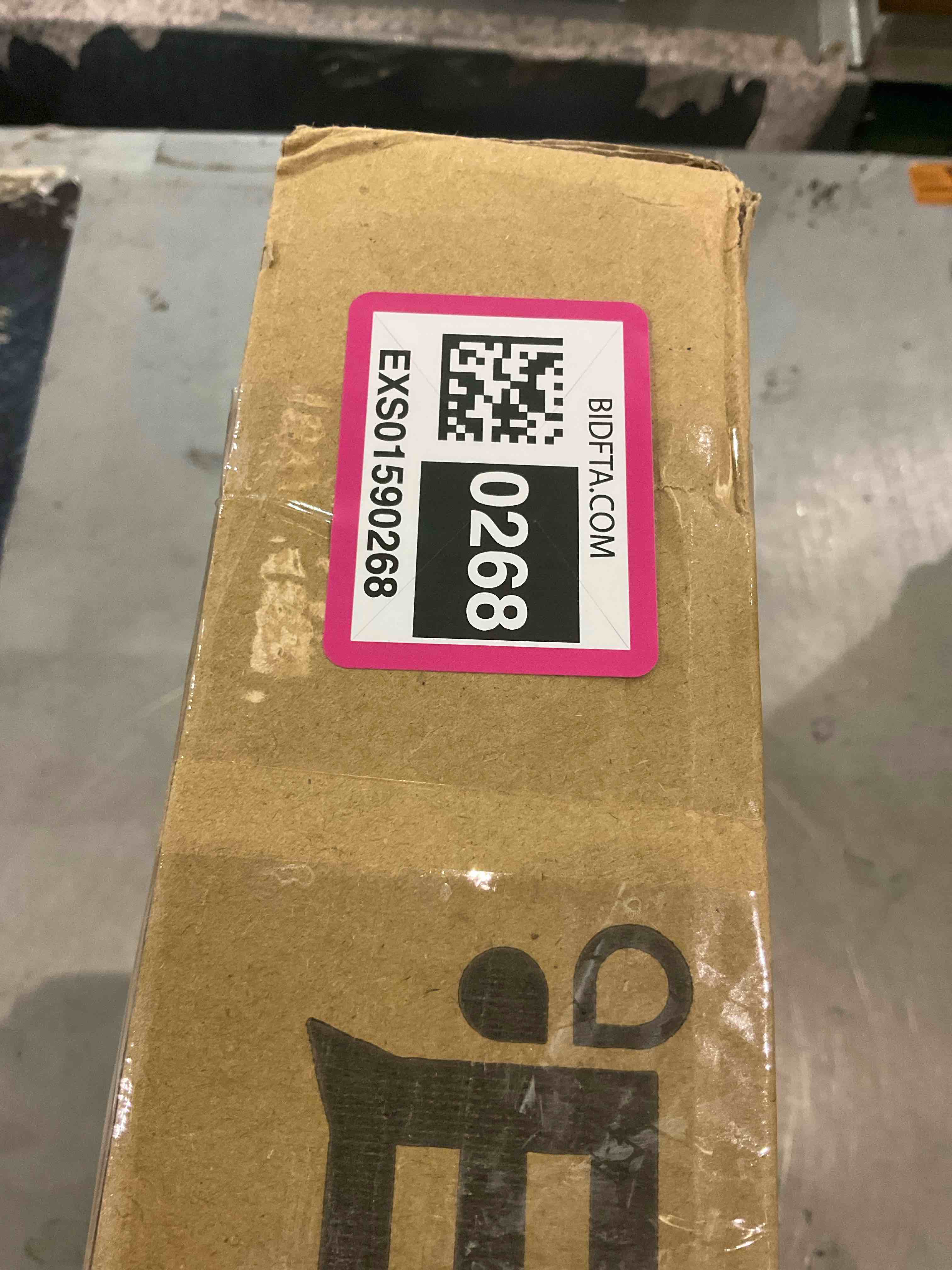 https://s3.amazonaws.com/lotting-images-prod/BargainHunt/EXS01590268_1719490391213.jpeg