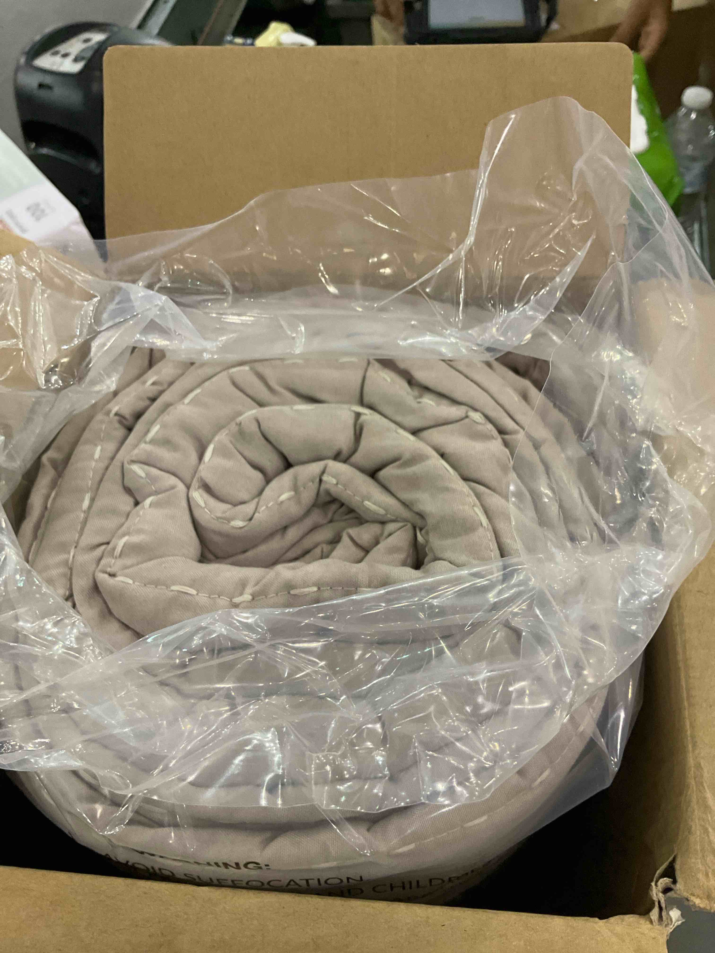 Quilt Set-Embroidered Contrast Color R09 90x96 us