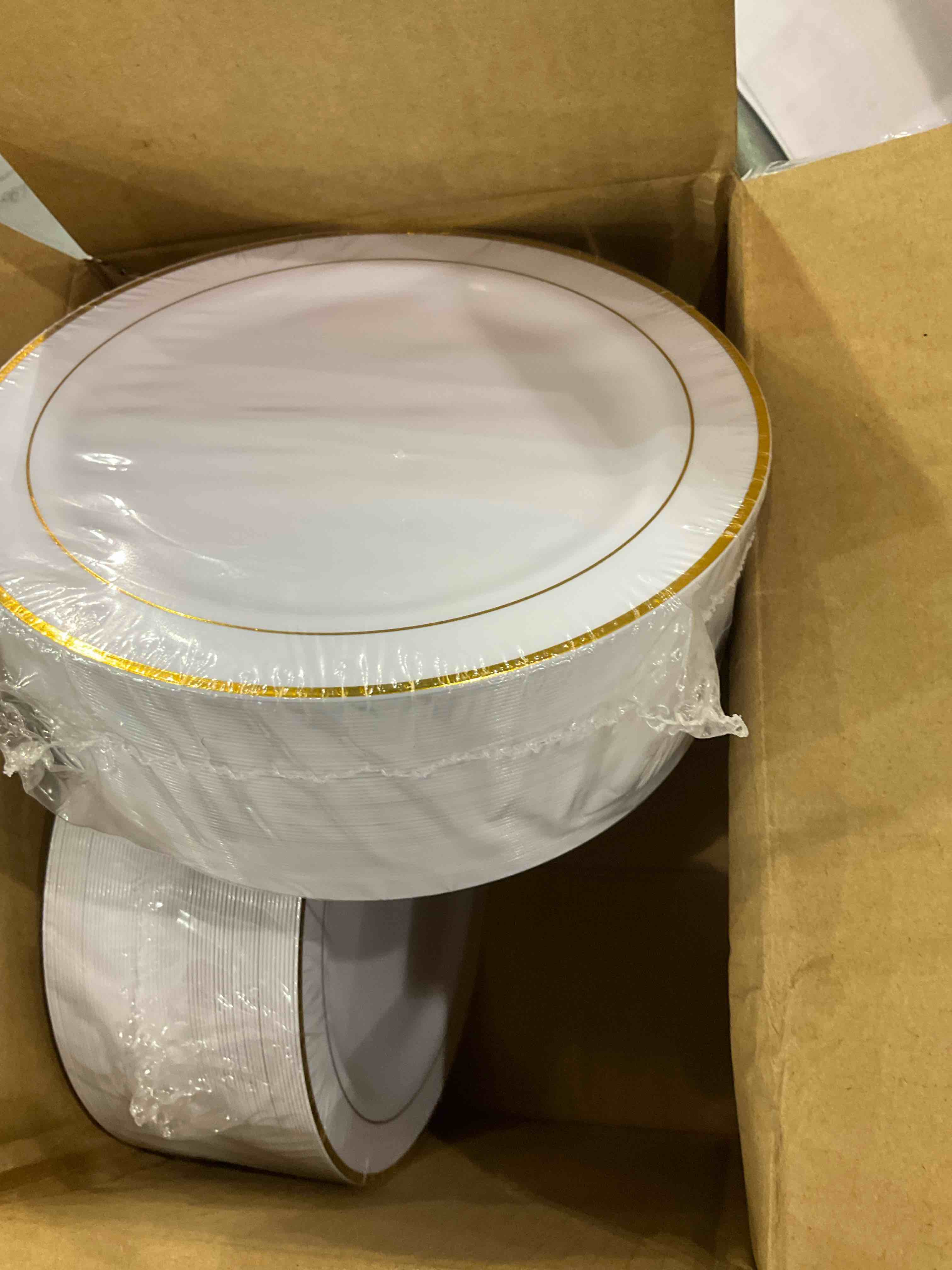 200 Pcs Gold Plastic Dessert Plates 6 Inch Round Gold Disposable Plates Heavy Duty Wedding Plates Gold Dinner Plates Bulk for Birthday Party Dinner Picnic Salad, Gold Appetizer Plates Party Supplies