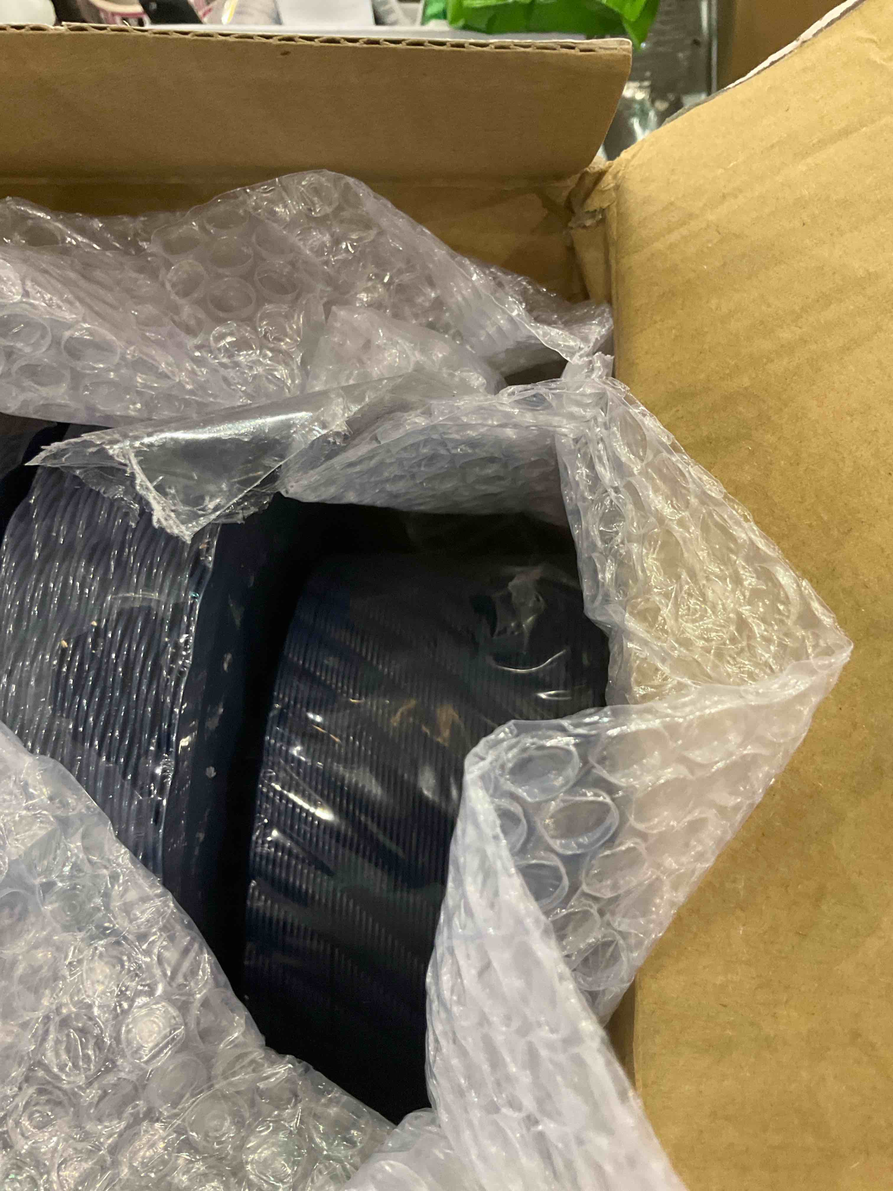 https://s3.amazonaws.com/lotting-images-prod/BargainHunt/EXS01590280_1719495474270.jpeg