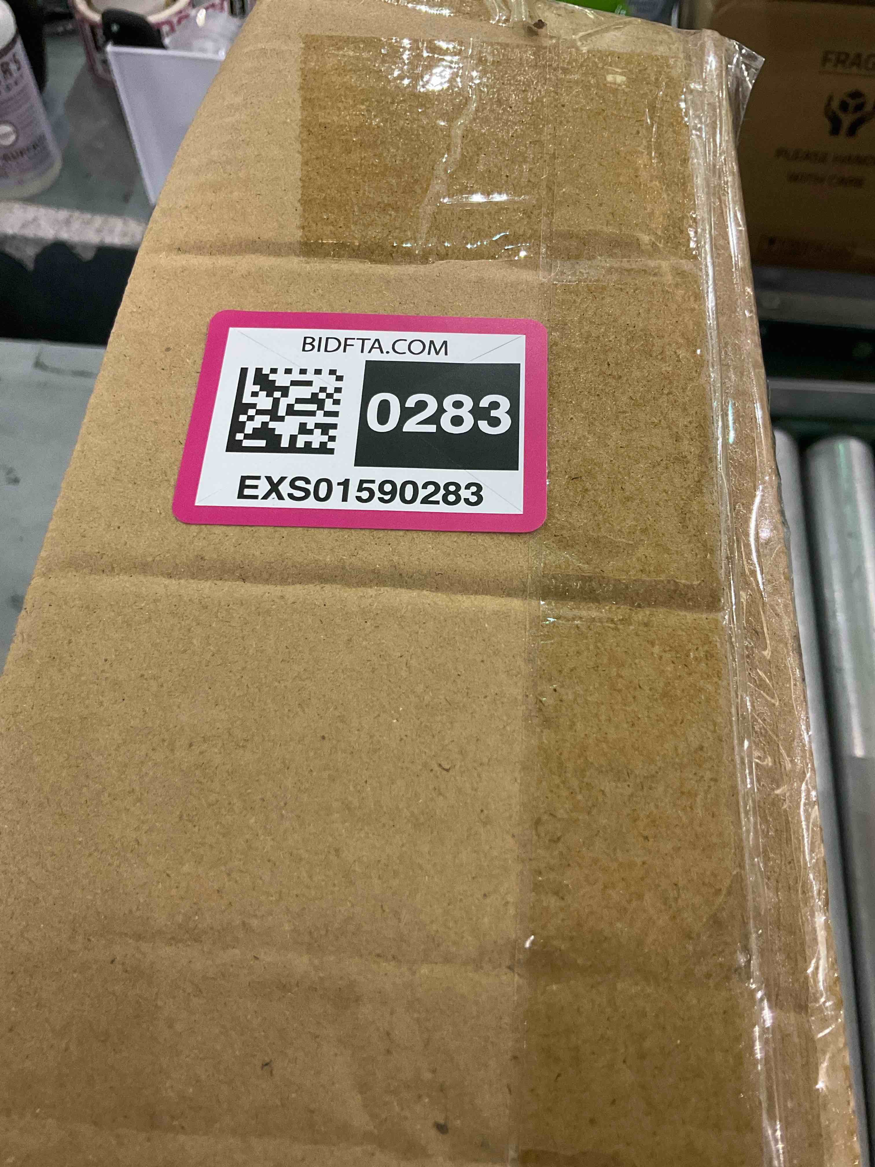 https://s3.amazonaws.com/lotting-images-prod/BargainHunt/EXS01590283_1719496180162.jpeg