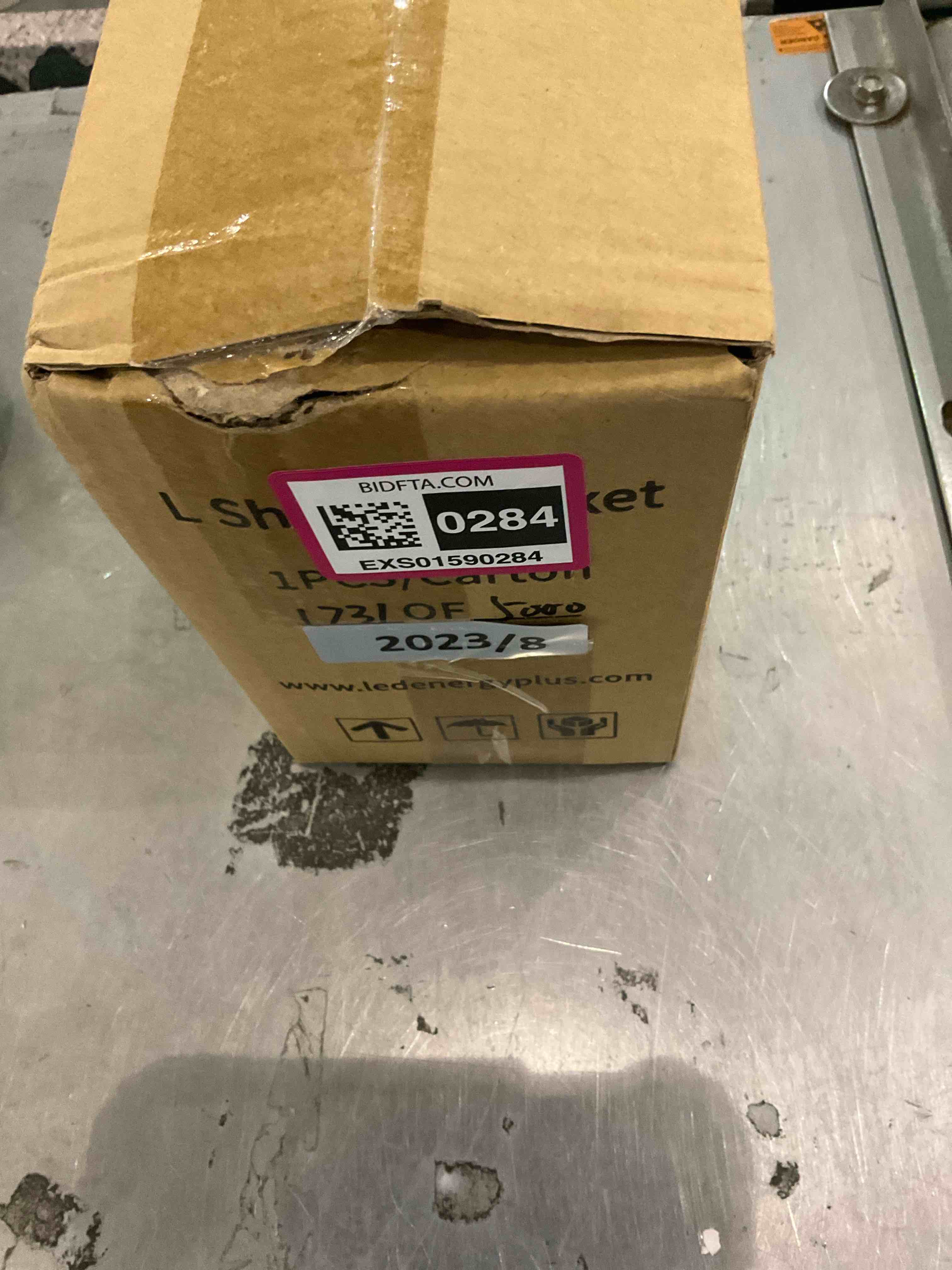 https://s3.amazonaws.com/lotting-images-prod/BargainHunt/EXS01590284_1719496317044.jpeg