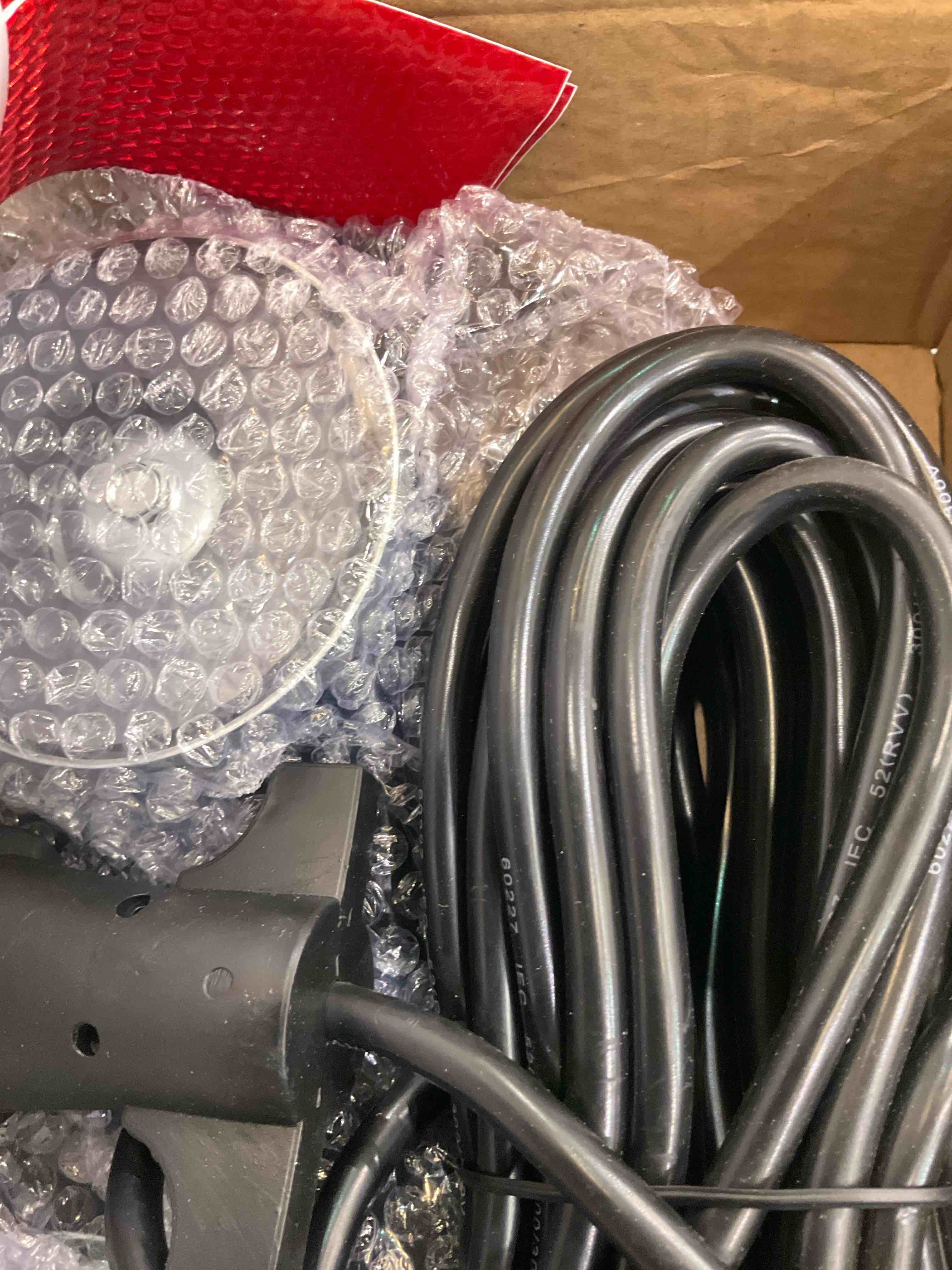 https://s3.amazonaws.com/lotting-images-prod/BargainHunt/EXS01590294_1719499112710.jpeg