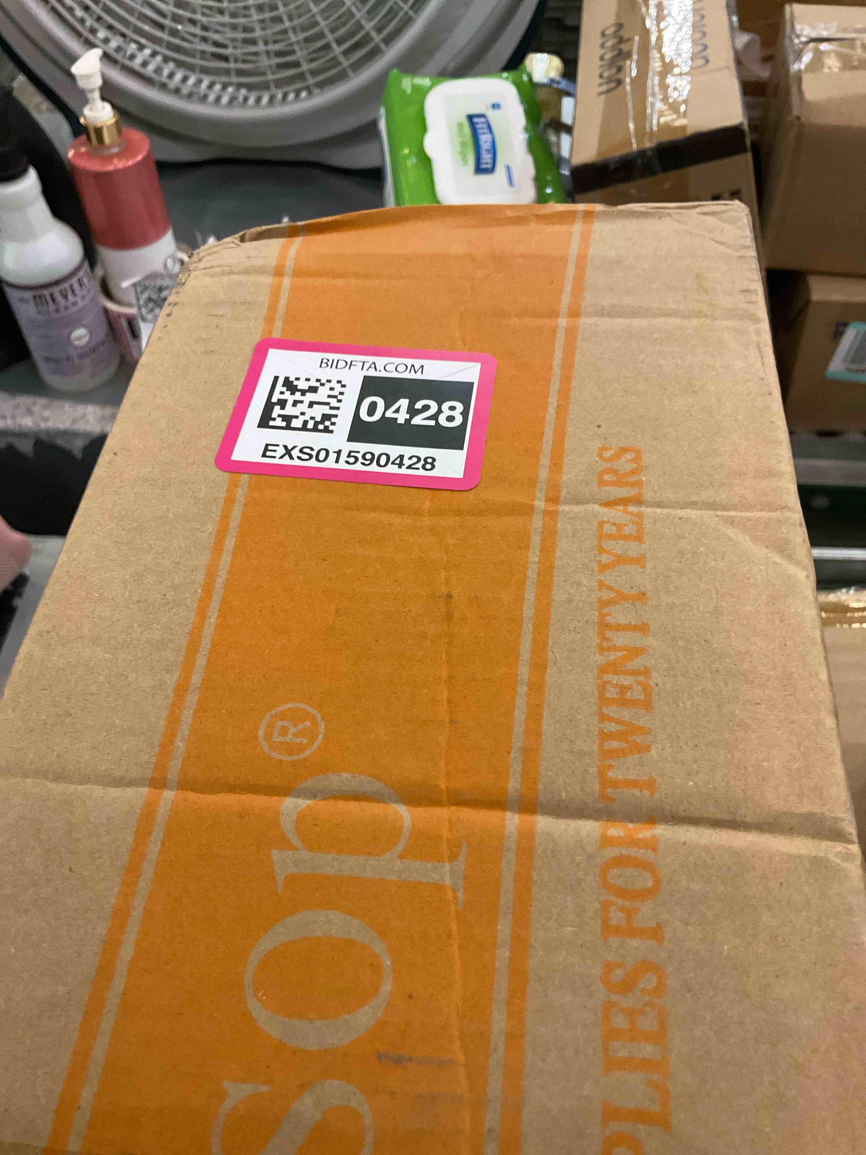 https://s3.amazonaws.com/lotting-images-prod/BargainHunt/EXS01590428_1719847257973.jpeg