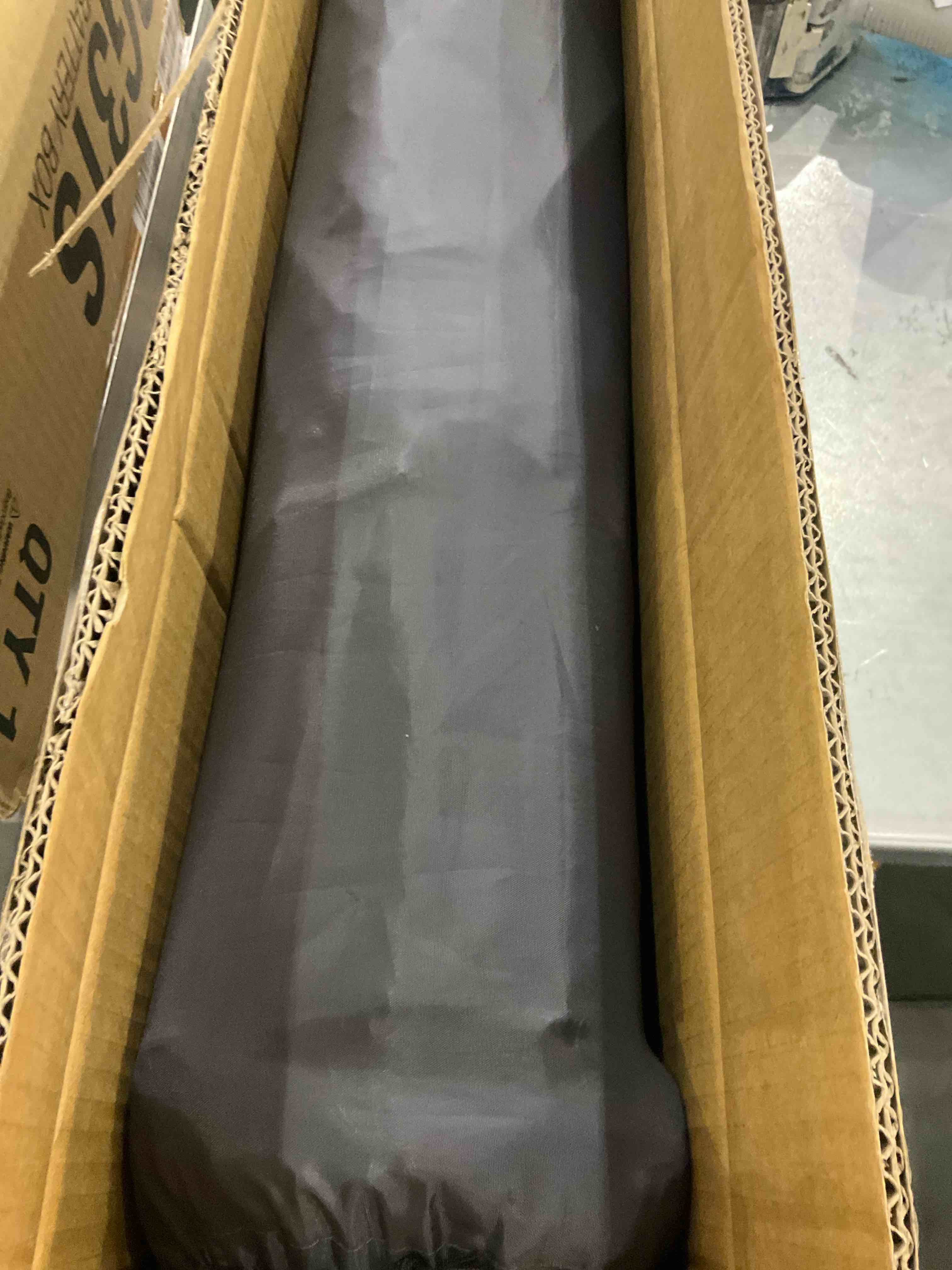 https://s3.amazonaws.com/lotting-images-prod/BargainHunt/EXS01591847_1719316197558.jpeg