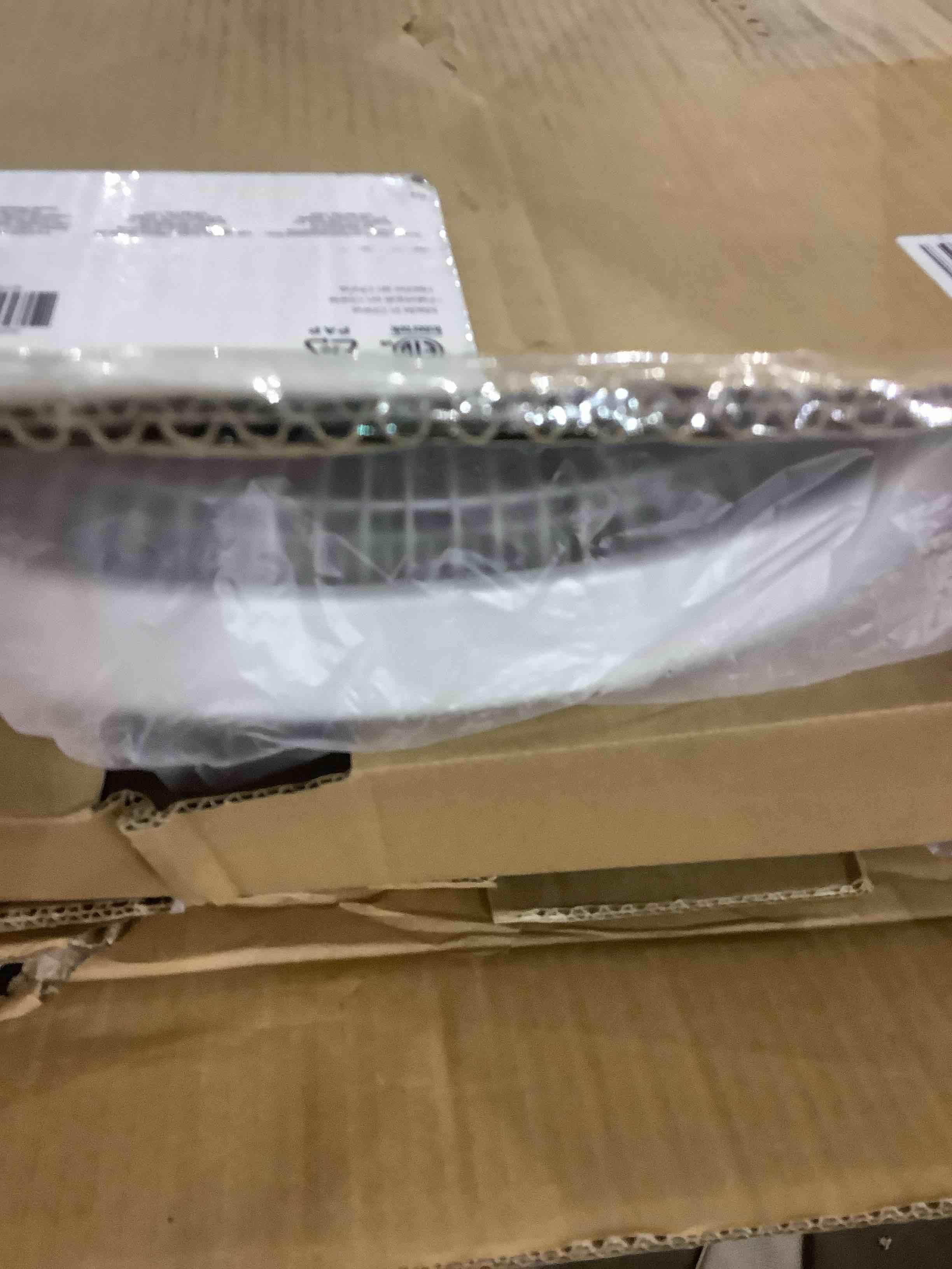https://s3.amazonaws.com/lotting-images-prod/BargainHunt/EXS01592191_1721044153683.jpeg