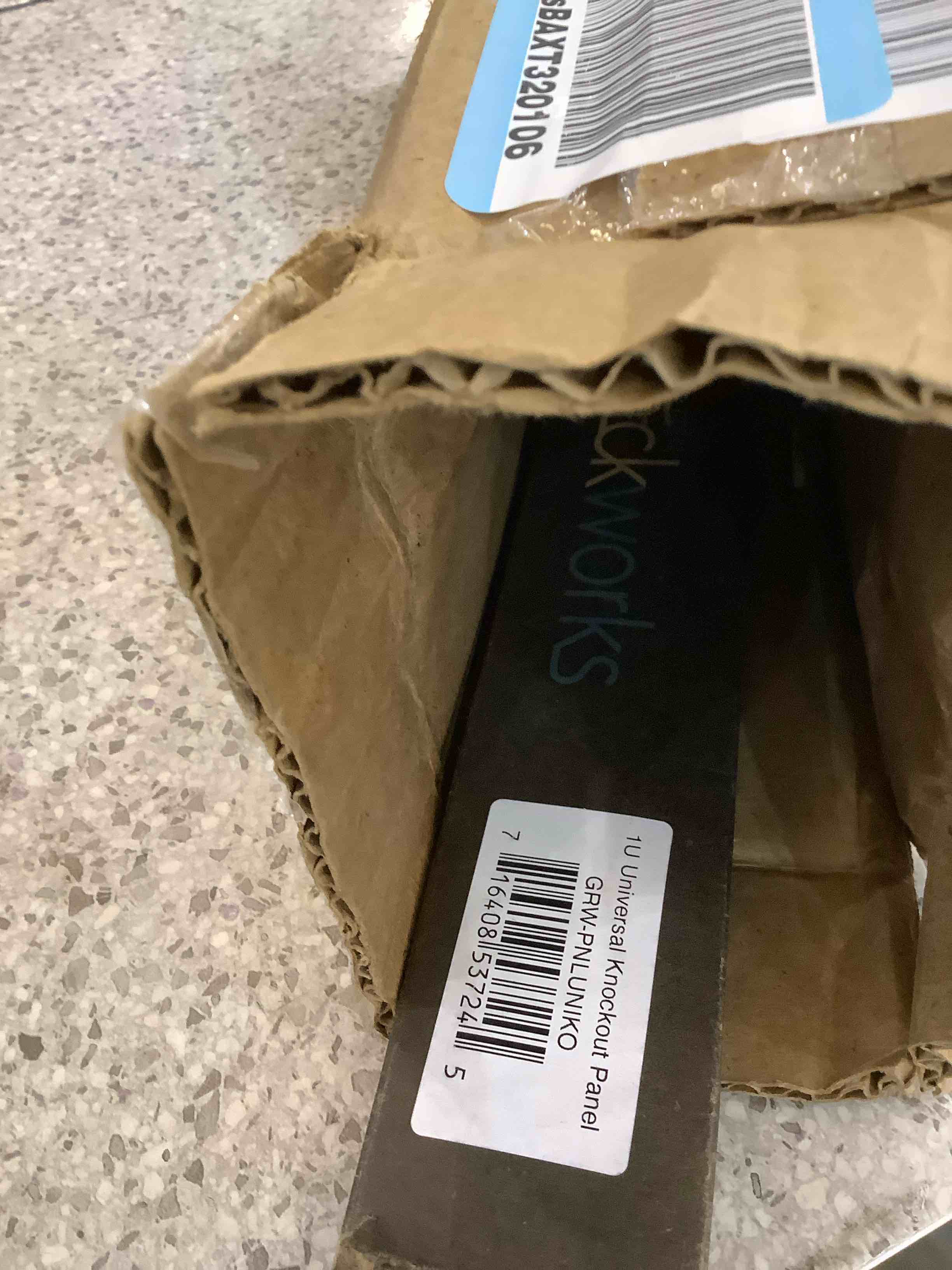 https://s3.amazonaws.com/lotting-images-prod/BargainHunt/EXS01592402_1721151887003.jpeg
