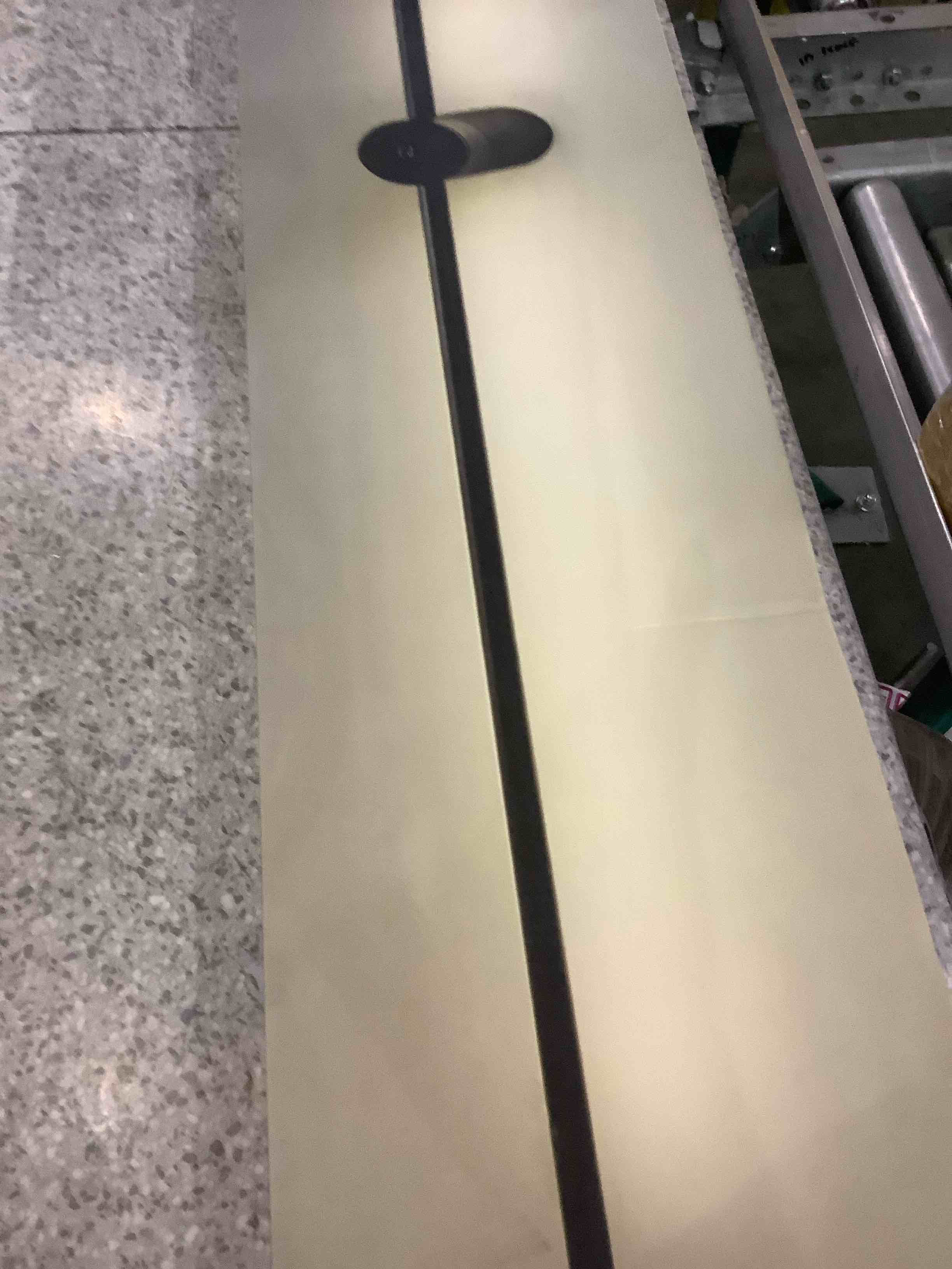 https://s3.amazonaws.com/lotting-images-prod/BargainHunt/EXS01592434_1721216316642.jpeg
