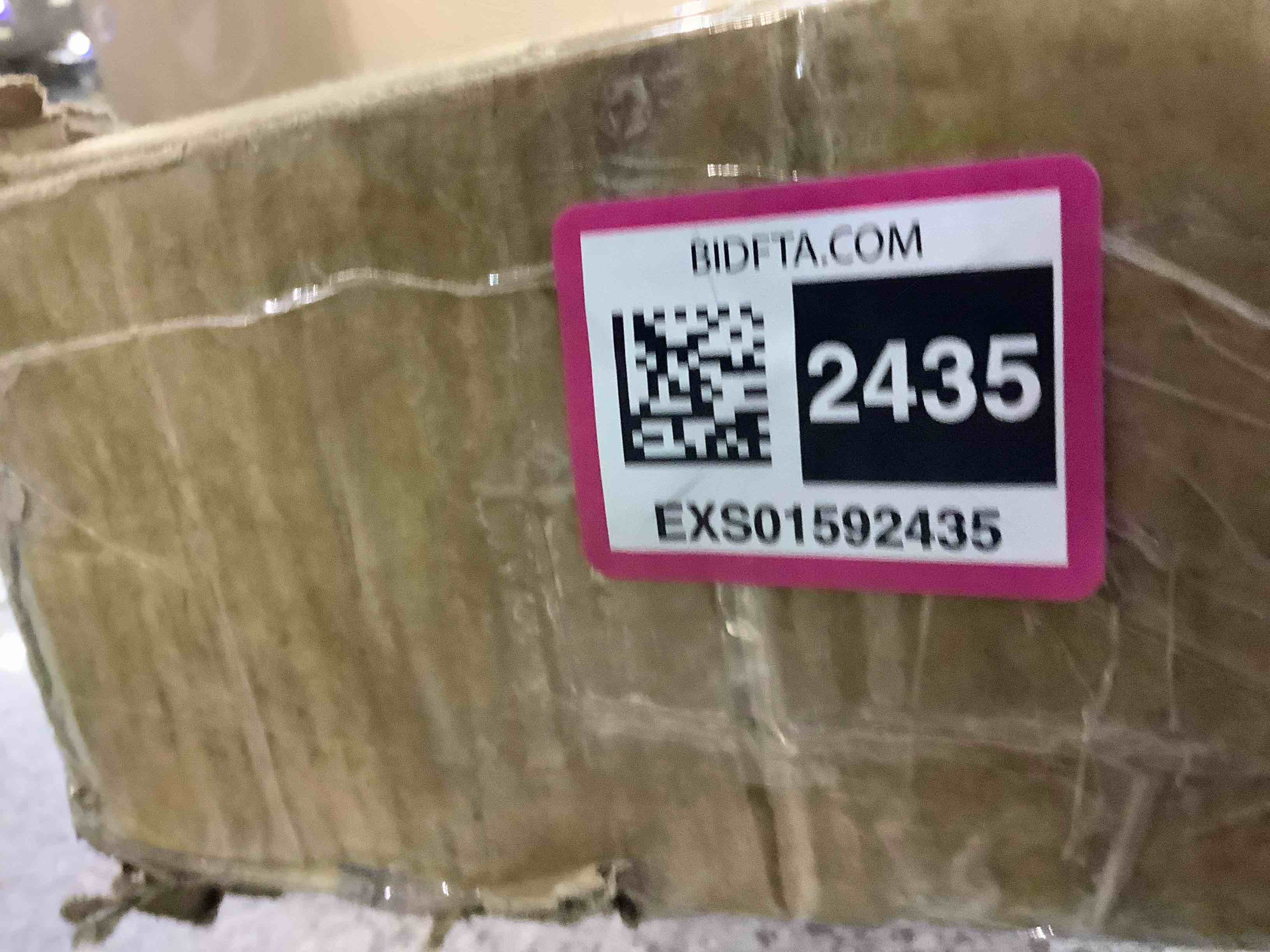 https://s3.amazonaws.com/lotting-images-prod/BargainHunt/EXS01592435_1721216441348.jpeg