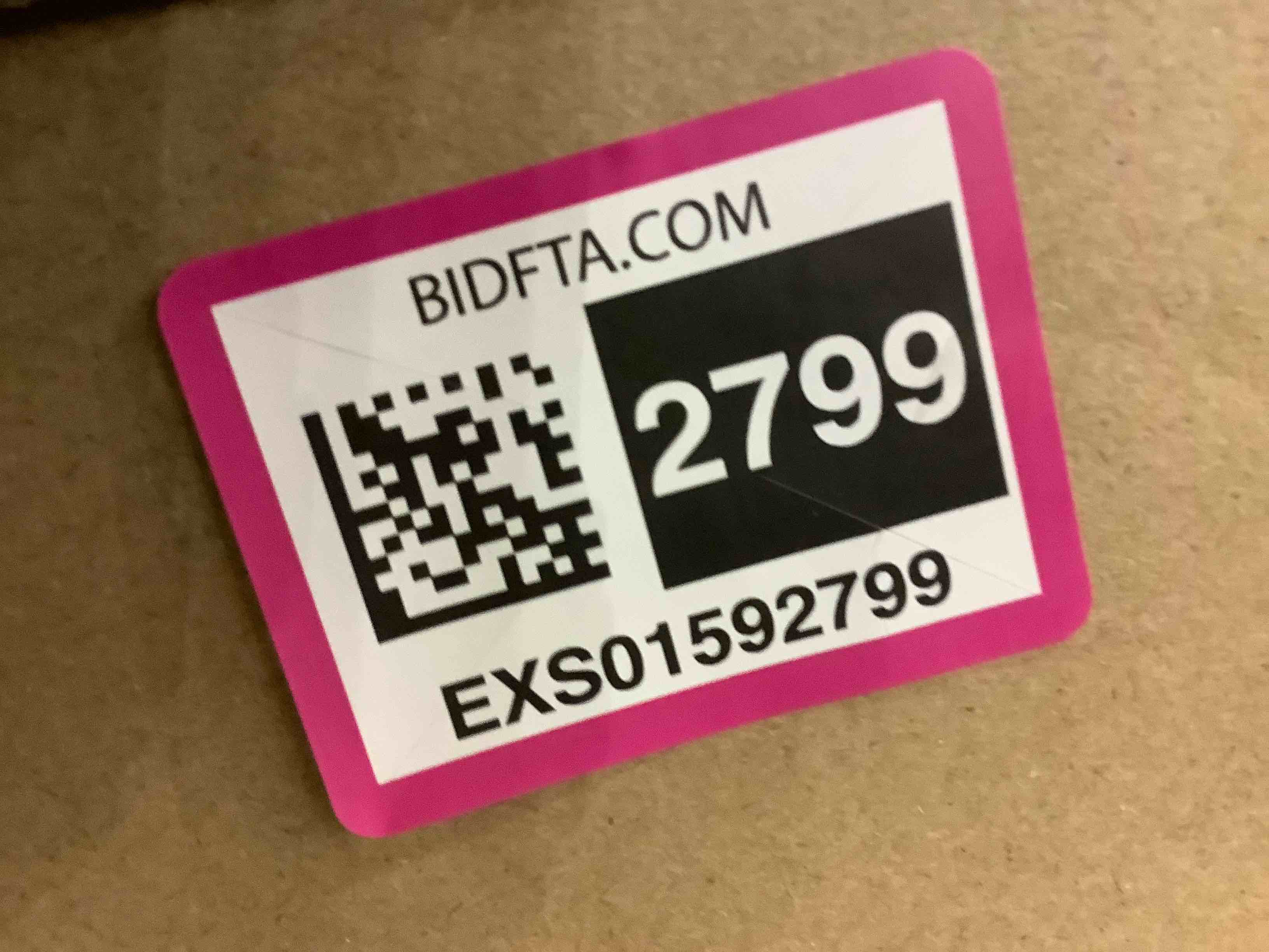 https://s3.amazonaws.com/lotting-images-prod/BargainHunt/EXS01592799_1721649758419.jpeg