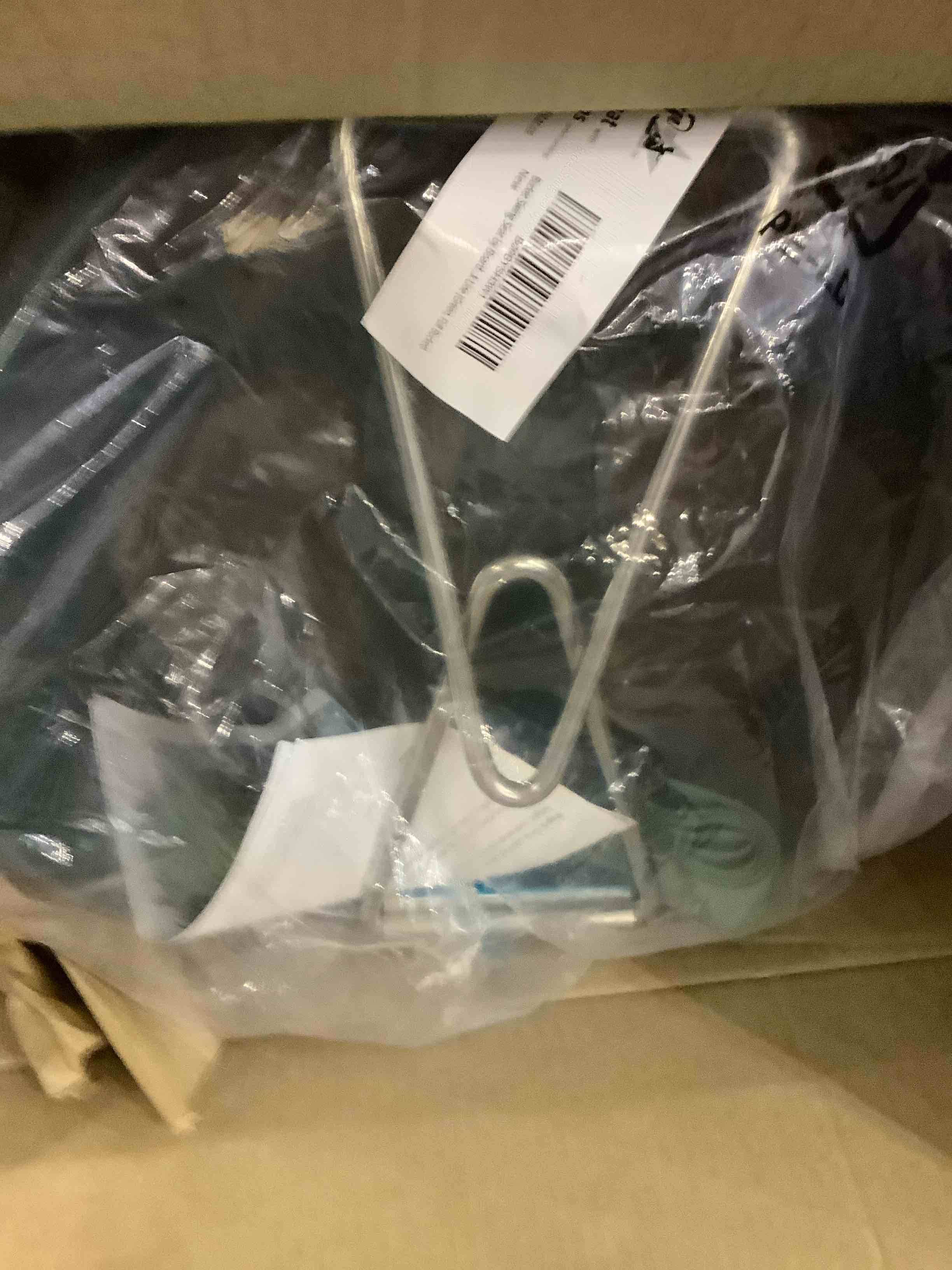 https://s3.amazonaws.com/lotting-images-prod/BargainHunt/EXS01592824_1721652256178.jpeg