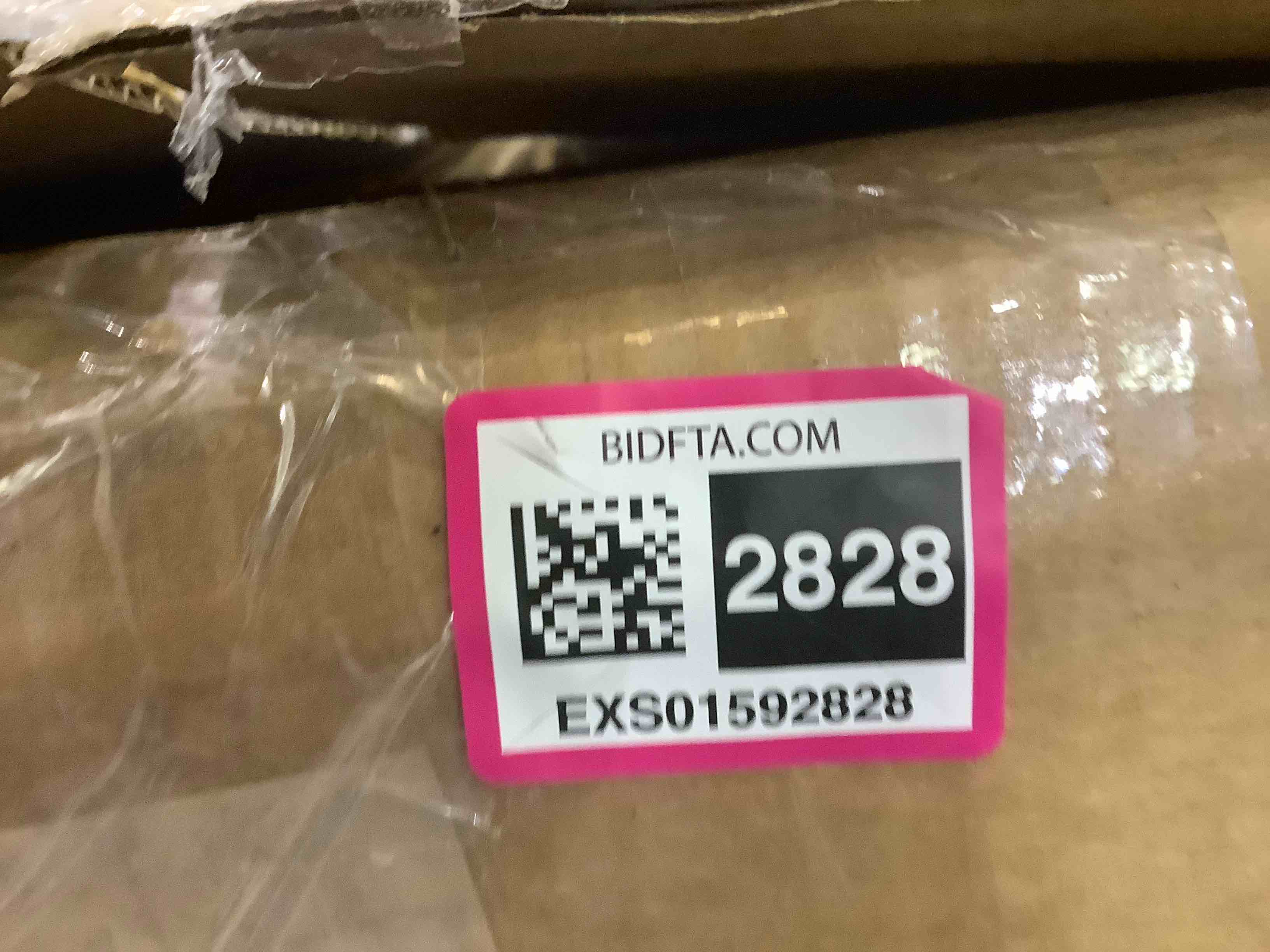 https://s3.amazonaws.com/lotting-images-prod/BargainHunt/EXS01592828_1721654712479.jpeg